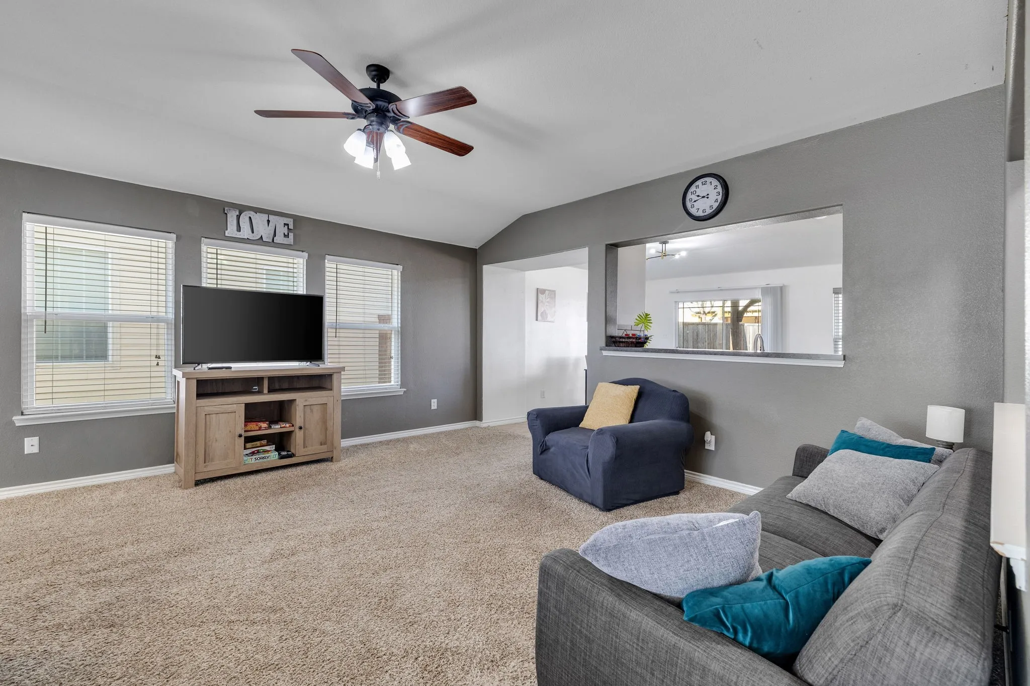 Single Family Residence For Sale in Collin County , 7004 Cotton Seed Drive, Mc Kinney, Texas 75070, 3 Bedroom, 2 Bathroom, 2 Garage spaces, 1,785 Sqft, built in 2007, mls#21309611, Real Estate Agent in Mc Kinney, Homes For Sale in Collin county, Homes For Sale in Mc Kinney, Realtor in Mc Kinney Texas, Real Estate Brokerage Independent Realty Texas, Luminita Cordes Realtor