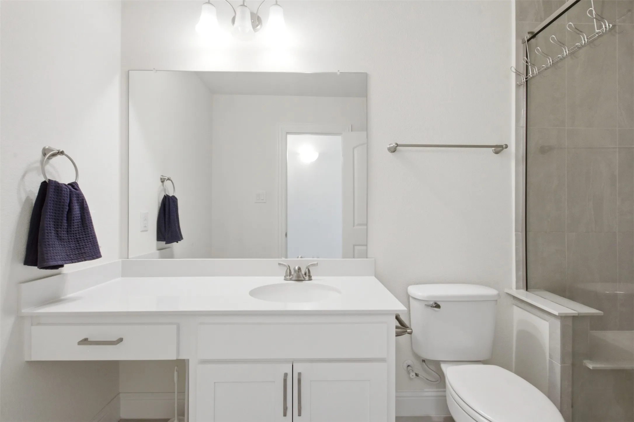 Single Family Residence For Sale in Dallas County , 318 Gleneagles Drive, Garland, Texas 75040, 5 Bedroom, 4 Bathroom, 2 Garage spaces, 3,270 Sqft, built in 2021, mls#21310521, Real Estate Agent in Garland, Homes For Sale in Dallas county, Homes For Sale in Garland, Realtor in Garland Texas, Real Estate Brokerage Independent Realty Texas, Luminita Cordes Realtor