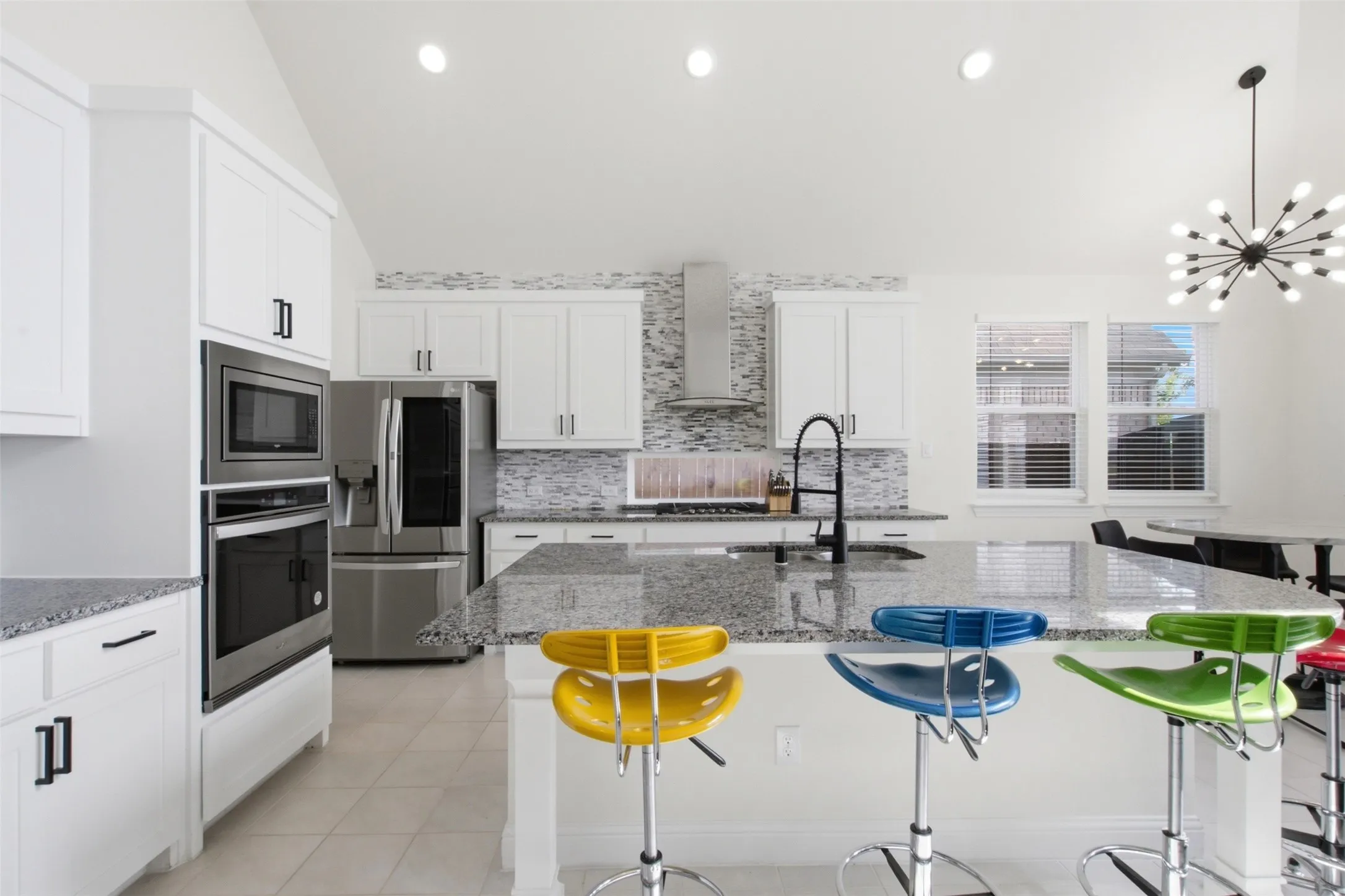 Single Family Residence For Sale in Dallas County , 318 Gleneagles Drive, Garland, Texas 75040, 5 Bedroom, 4 Bathroom, 2 Garage spaces, 3,270 Sqft, built in 2021, mls#21310521, Real Estate Agent in Garland, Homes For Sale in Dallas county, Homes For Sale in Garland, Realtor in Garland Texas, Real Estate Brokerage Independent Realty Texas, Luminita Cordes Realtor