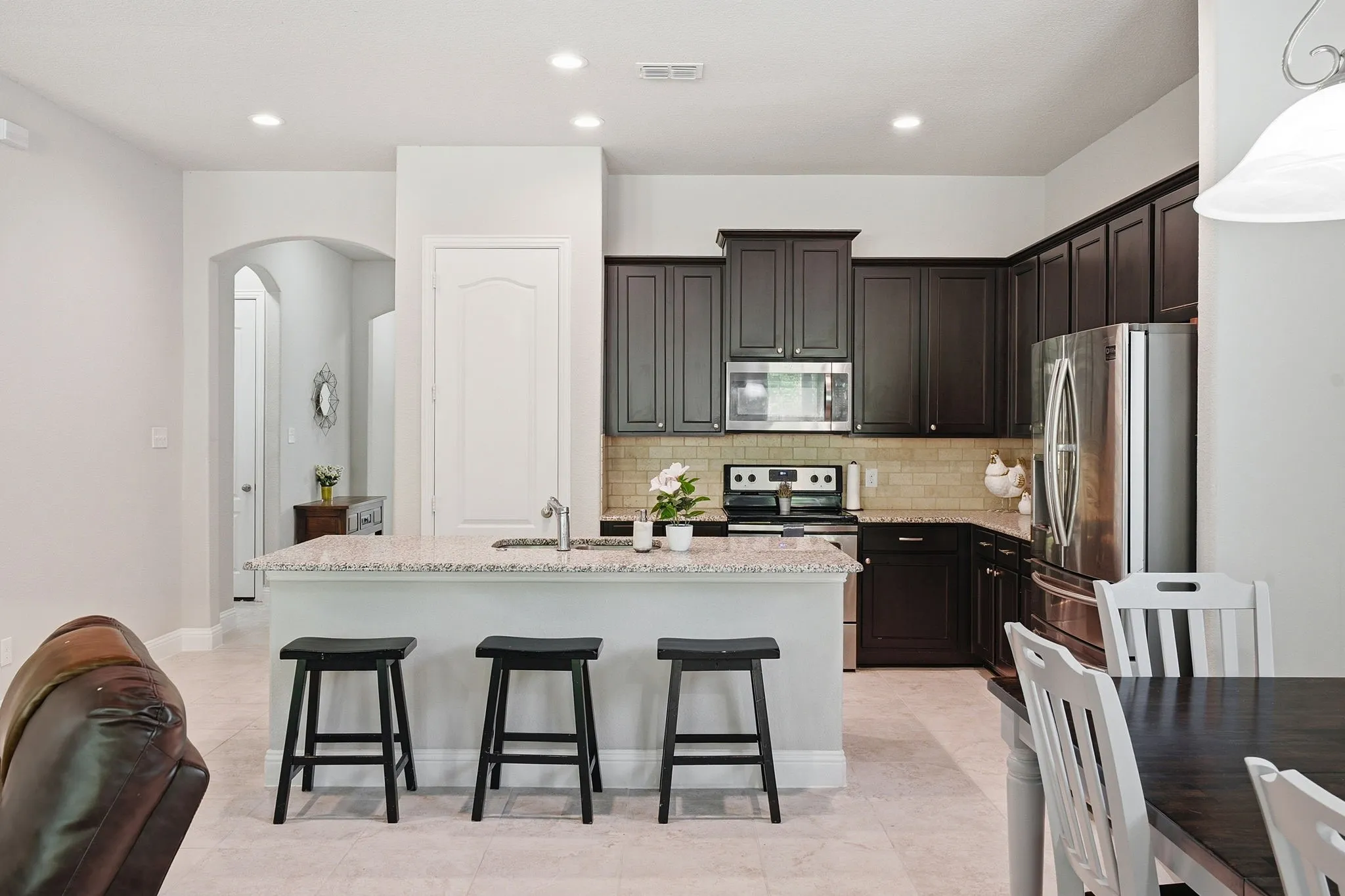 Single Family Residence For Sale in Collin County , 2111 Laurel Street, Melissa, Texas 75454, 4 Bedroom, 3 Bathroom, 2 Garage spaces, 2,729 Sqft, built in 2018, mls#21309711, Real Estate Agent in Melissa, Homes For Sale in Collin county, Homes For Sale in Melissa, Realtor in Melissa Texas, Real Estate Brokerage Independent Realty Texas, Luminita Cordes Realtor