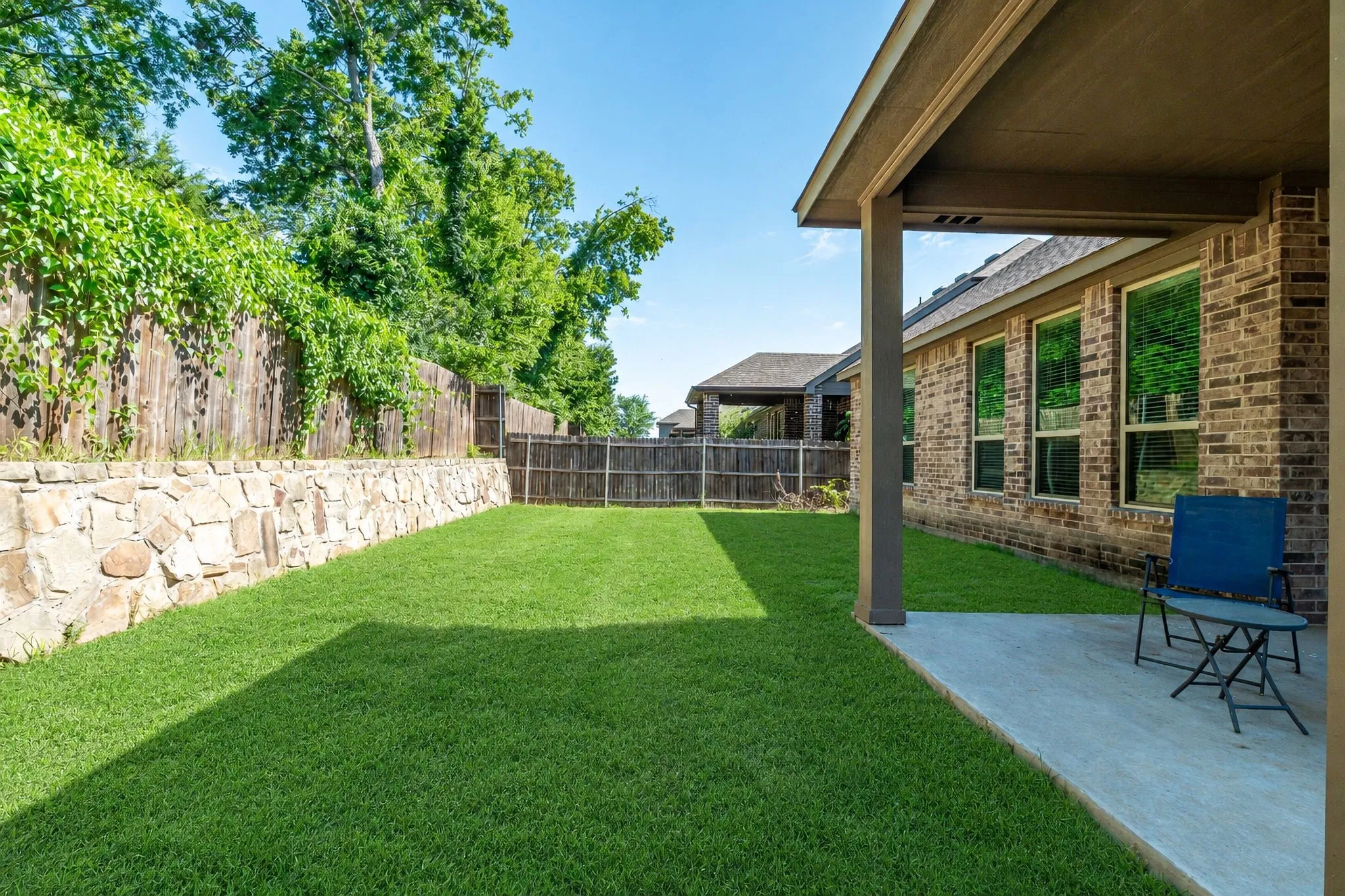 Single Family Residence For Sale in Collin County , 2111 Laurel Street, Melissa, Texas 75454, 4 Bedroom, 3 Bathroom, 2 Garage spaces, 2,729 Sqft, built in 2018, mls#21309711, Real Estate Agent in Melissa, Homes For Sale in Collin county, Homes For Sale in Melissa, Realtor in Melissa Texas, Real Estate Brokerage Independent Realty Texas, Luminita Cordes Realtor