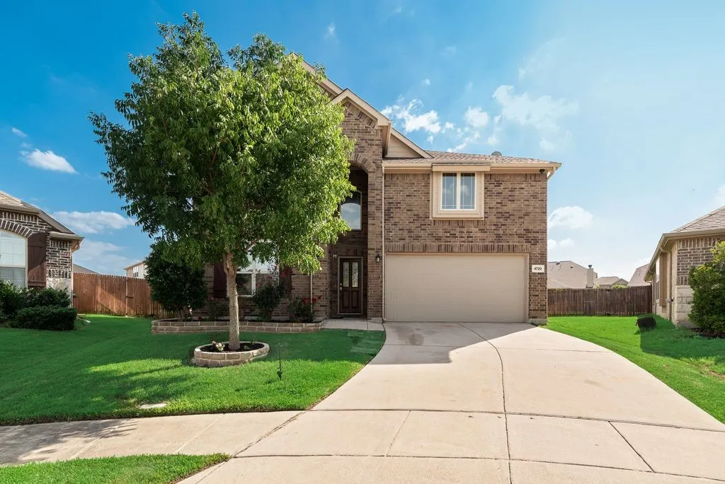 Single Family Residence For Sale in Denton County , 4720 River Edge Place, Frisco, Texas 75036, 4 Bedroom, 5 Bathroom, 2 Garage spaces, 3,575 Sqft, built in 2017, mls#21312571, Real Estate Agent in Frisco, Homes For Sale in Denton county, Homes For Sale in Frisco, Realtor in Frisco Texas, Real Estate Brokerage Independent Realty Texas, Luminita Cordes Realtor