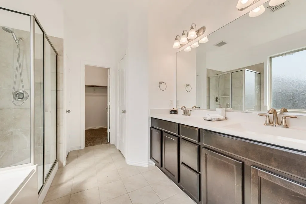 Single Family Residence For Sale in Denton County , 4720 River Edge Place, Frisco, Texas 75036, 4 Bedroom, 5 Bathroom, 2 Garage spaces, 3,575 Sqft, built in 2017, mls#21312571, Real Estate Agent in Frisco, Homes For Sale in Denton county, Homes For Sale in Frisco, Realtor in Frisco Texas, Real Estate Brokerage Independent Realty Texas, Luminita Cordes Realtor