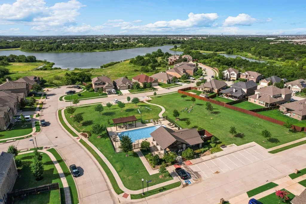 Single Family Residence For Sale in Denton County , 4720 River Edge Place, Frisco, Texas 75036, 4 Bedroom, 5 Bathroom, 2 Garage spaces, 3,575 Sqft, built in 2017, mls#21312571, Real Estate Agent in Frisco, Homes For Sale in Denton county, Homes For Sale in Frisco, Realtor in Frisco Texas, Real Estate Brokerage Independent Realty Texas, Luminita Cordes Realtor
