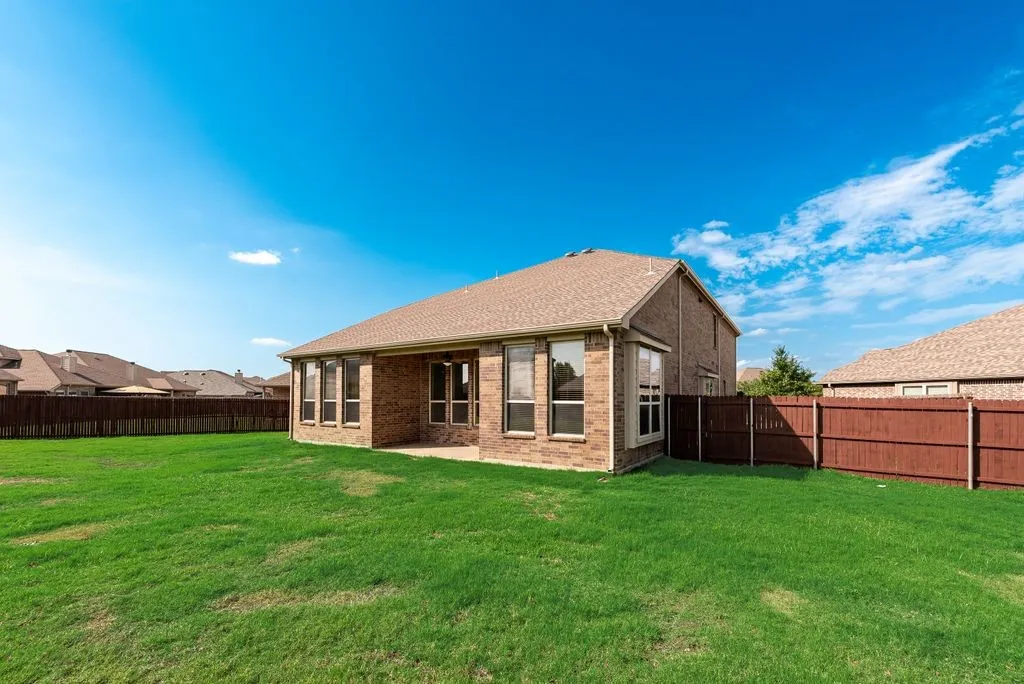 Single Family Residence For Sale in Denton County , 4720 River Edge Place, Frisco, Texas 75036, 4 Bedroom, 5 Bathroom, 2 Garage spaces, 3,575 Sqft, built in 2017, mls#21312571, Real Estate Agent in Frisco, Homes For Sale in Denton county, Homes For Sale in Frisco, Realtor in Frisco Texas, Real Estate Brokerage Independent Realty Texas, Luminita Cordes Realtor