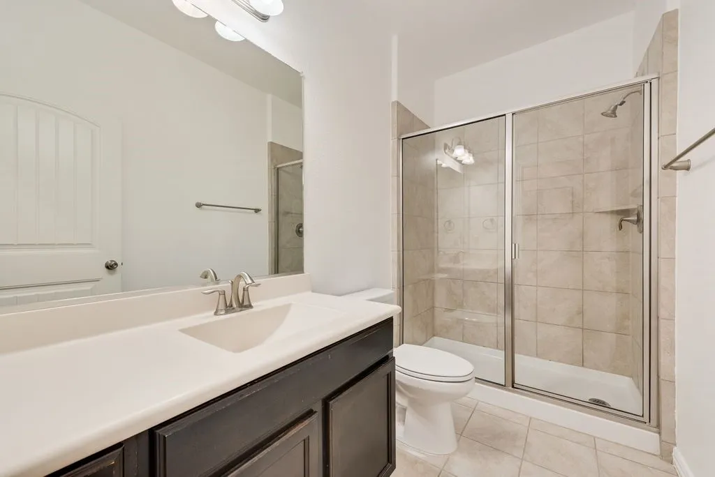 Single Family Residence For Sale in Denton County , 4720 River Edge Place, Frisco, Texas 75036, 4 Bedroom, 5 Bathroom, 2 Garage spaces, 3,575 Sqft, built in 2017, mls#21312571, Real Estate Agent in Frisco, Homes For Sale in Denton county, Homes For Sale in Frisco, Realtor in Frisco Texas, Real Estate Brokerage Independent Realty Texas, Luminita Cordes Realtor