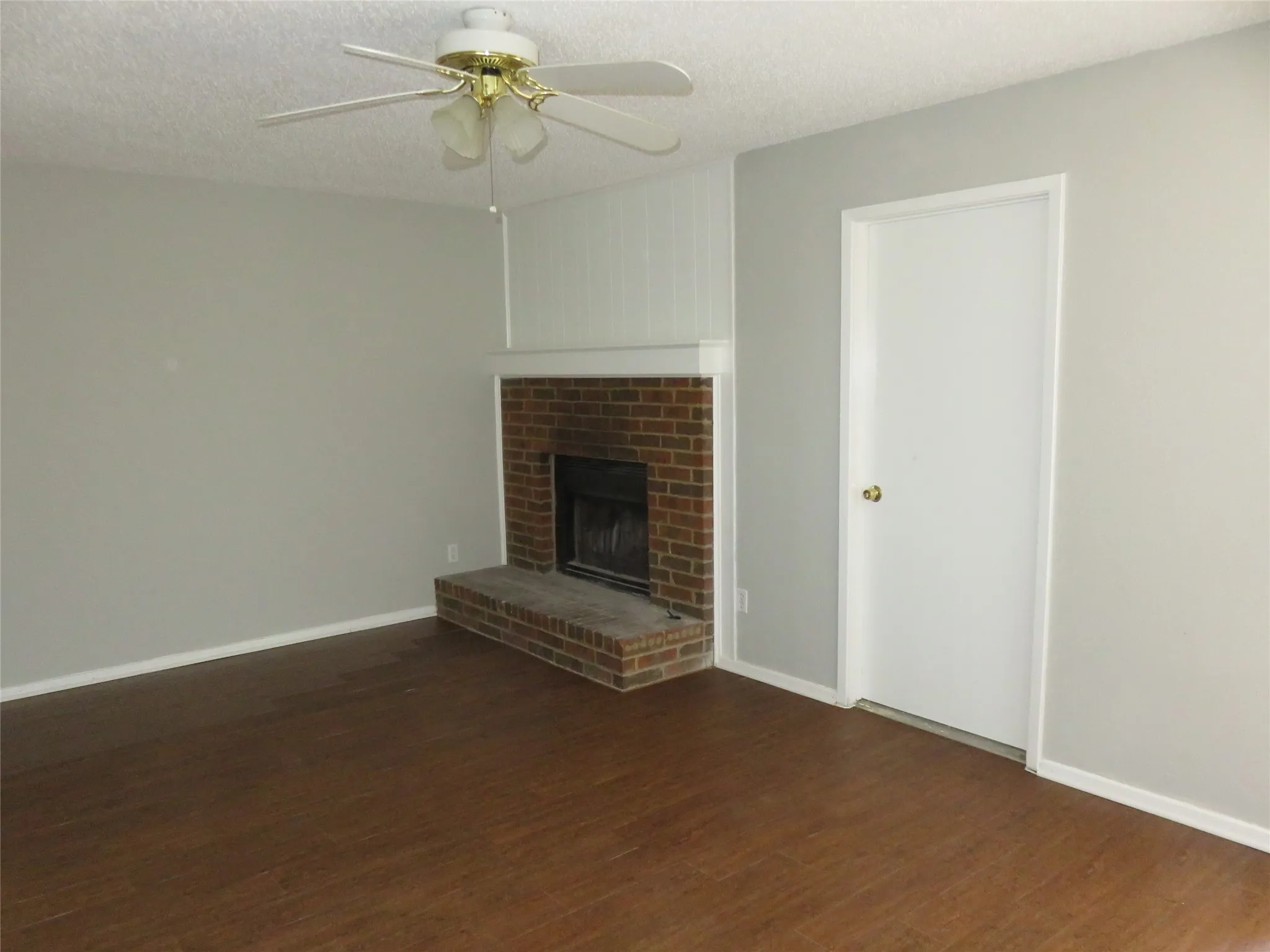 Duplex For Rent in Dallas County , 3901 William Street, Sachse, Texas 75048, 2 Bedroom, 1 Bathroom, 1 Garage spaces, 922 Sqft, built in 1983, Price $1,400, mls#21312156, Real Estate Agent in Sachse, Homes For Rent in Dallas county, Homes For Rent in Sachse, Realtor in Sachse Texas, Real Estate Brokerage Independent Realty Texas, Luminita Cordes Realtor