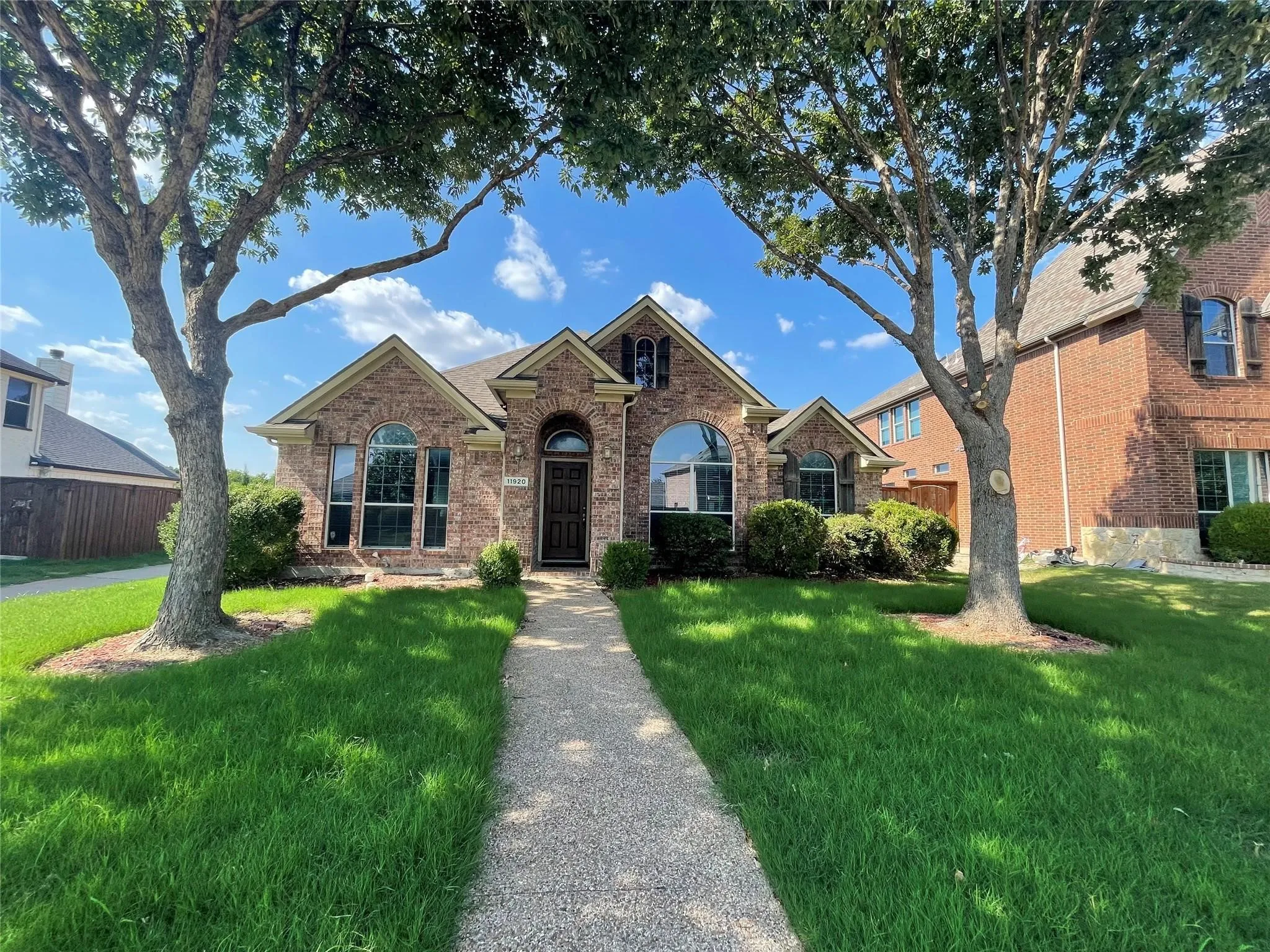 Single Family Residence For Rent in Collin County , 11920 Brownwood Drive, Frisco, Texas 75035, 3 Bedroom, 2 Bathroom, 2 Garage spaces, 1,895 Sqft, built in 2006, mls#21310064, Real Estate Agent in Frisco, Homes For Rent in Collin county, Homes For Rent in Frisco, Realtor in Frisco Texas, Real Estate Brokerage Independent Realty Texas, Luminita Cordes Realtor