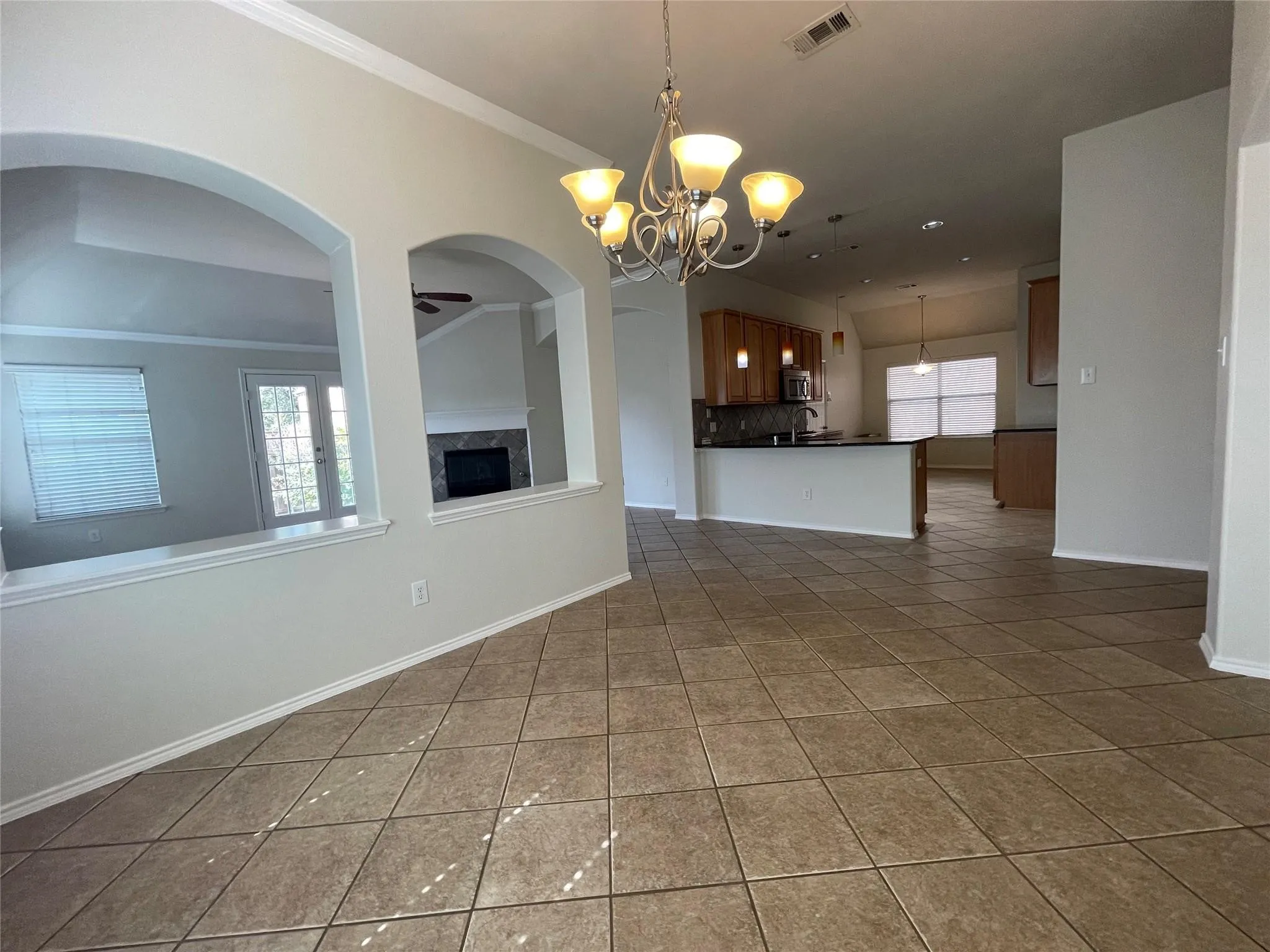 Single Family Residence For Rent in Collin County , 11920 Brownwood Drive, Frisco, Texas 75035, 3 Bedroom, 2 Bathroom, 2 Garage spaces, 1,895 Sqft, built in 2006, mls#21310064, Real Estate Agent in Frisco, Homes For Rent in Collin county, Homes For Rent in Frisco, Realtor in Frisco Texas, Real Estate Brokerage Independent Realty Texas, Luminita Cordes Realtor