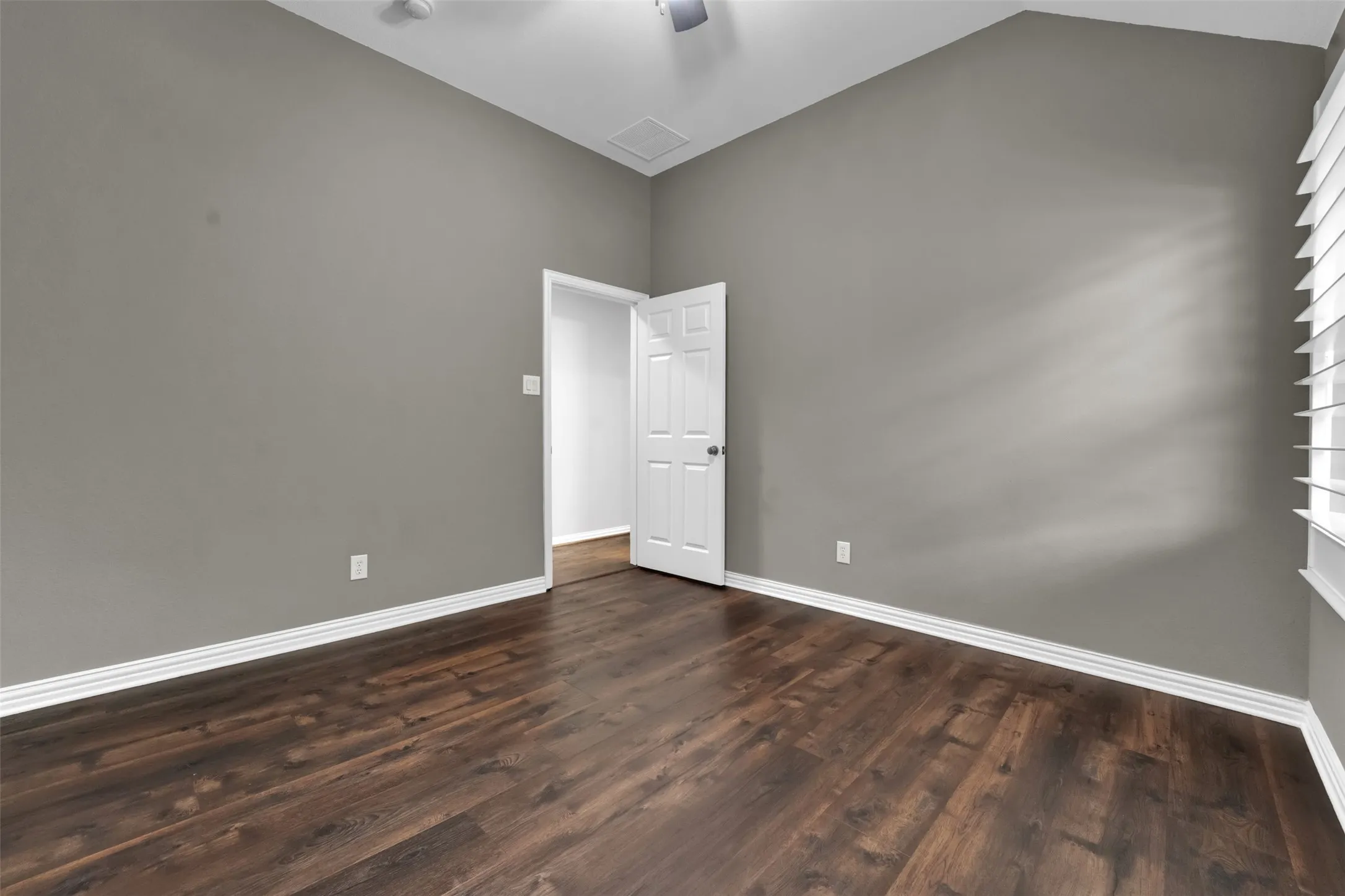 Single Family Residence For Sale in Collin County , 902 Greystone Drive, Allen, Texas 75013, 4 Bedroom, 4 Bathroom, 3 Garage spaces, 3,582 Sqft, built in 2008, mls#21312506, Real Estate Agent in Allen, Homes For Sale in Collin county, Homes For Sale in Allen, Realtor in Allen Texas, Real Estate Brokerage Independent Realty Texas, Luminita Cordes Realtor