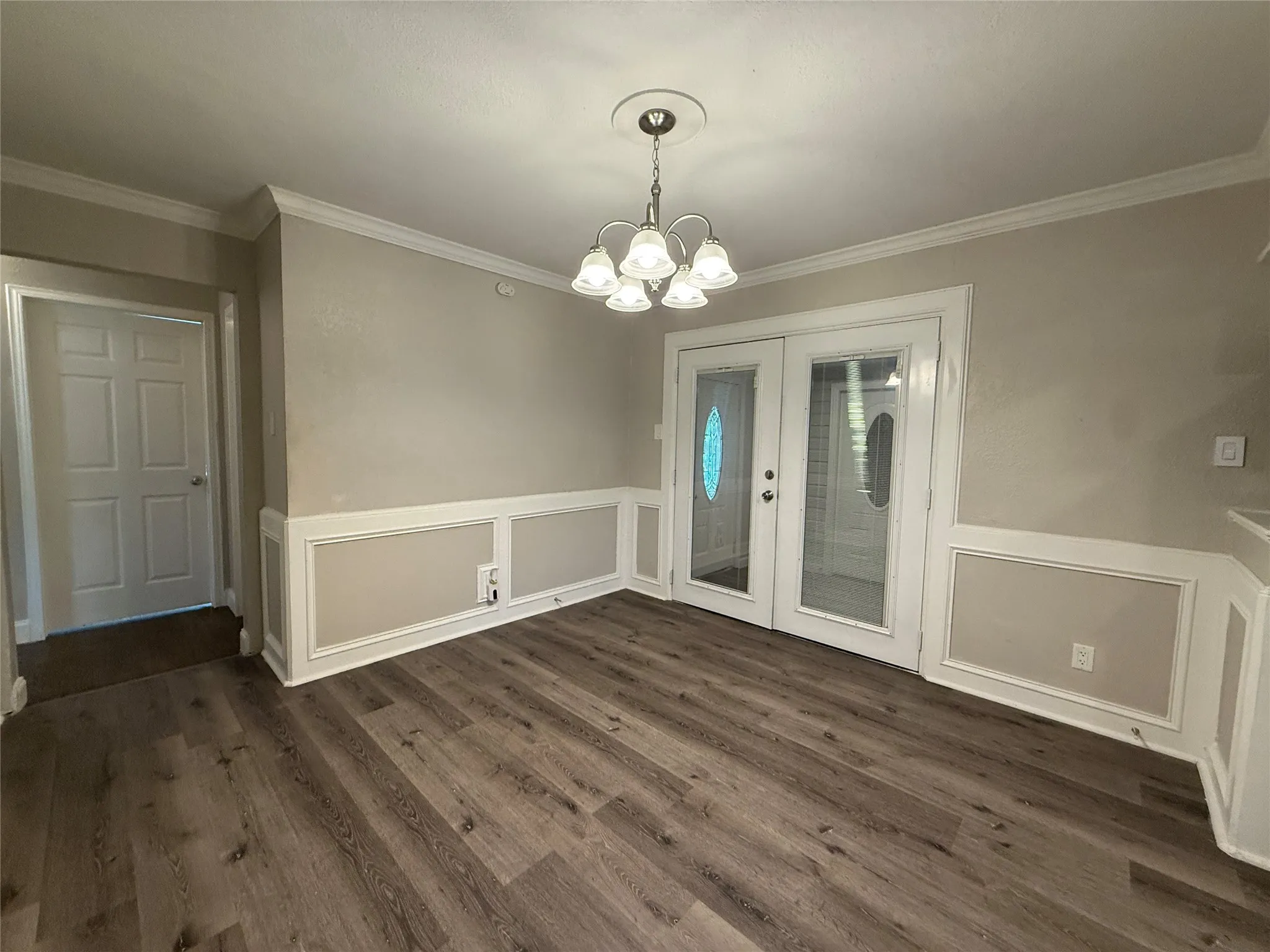 Single Family Residence For Rent in Dallas County , 10403 Sandra Lynn Drive, Dallas, Texas 75228, 3 Bedroom, 2 Bathroom, Garage spaces, 1,492 Sqft, built in 1955, mls#21312596, Real Estate Agent in Dallas, Homes For Rent in Dallas county, Homes For Rent in Dallas, Realtor in Dallas Texas, Real Estate Brokerage Independent Realty Texas, Luminita Cordes Realtor
