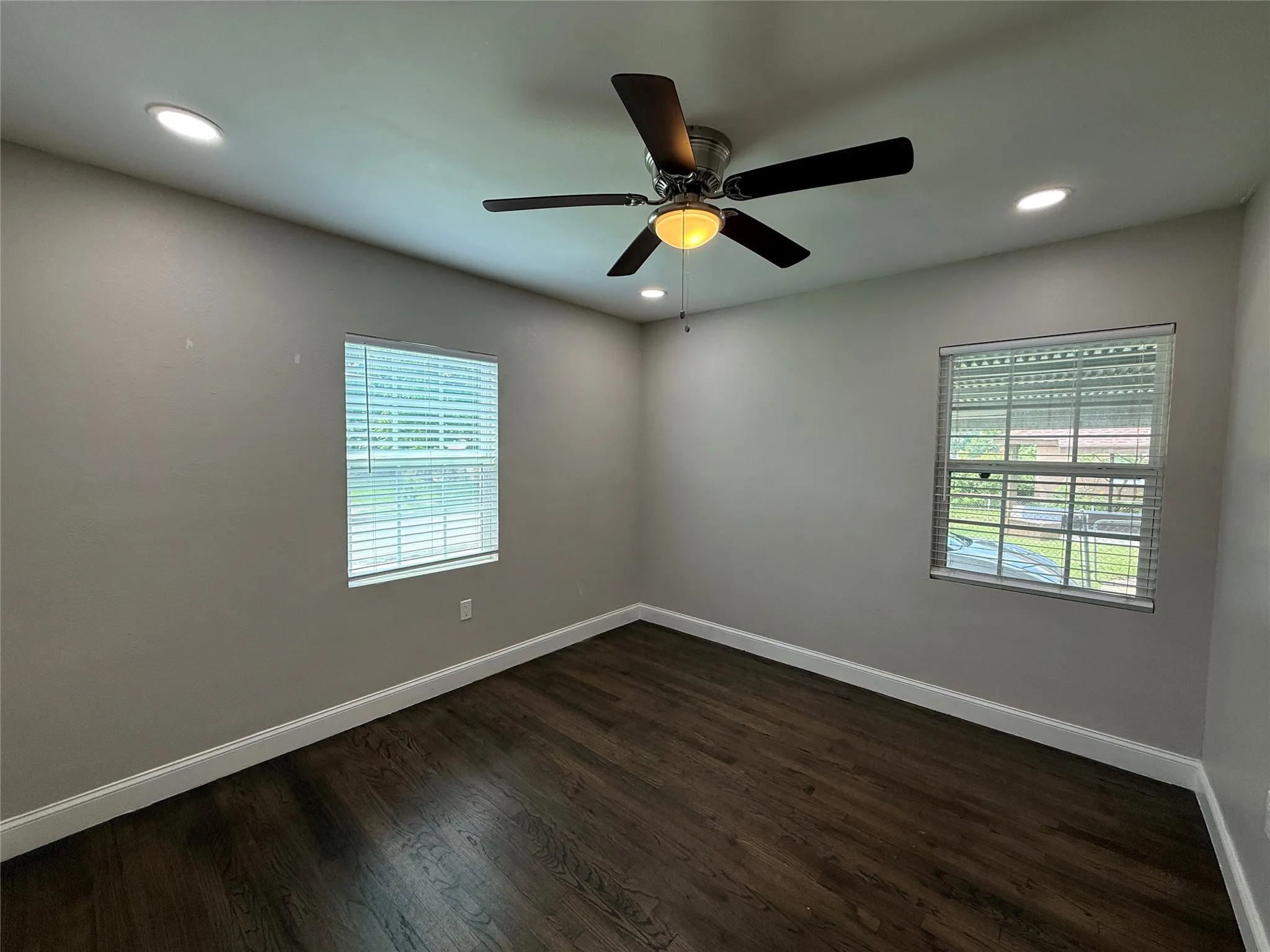 Single Family Residence For Rent in Dallas County , 10403 Sandra Lynn Drive, Dallas, Texas 75228, 3 Bedroom, 2 Bathroom, Garage spaces, 1,492 Sqft, built in 1955, mls#21312596, Real Estate Agent in Dallas, Homes For Rent in Dallas county, Homes For Rent in Dallas, Realtor in Dallas Texas, Real Estate Brokerage Independent Realty Texas, Luminita Cordes Realtor