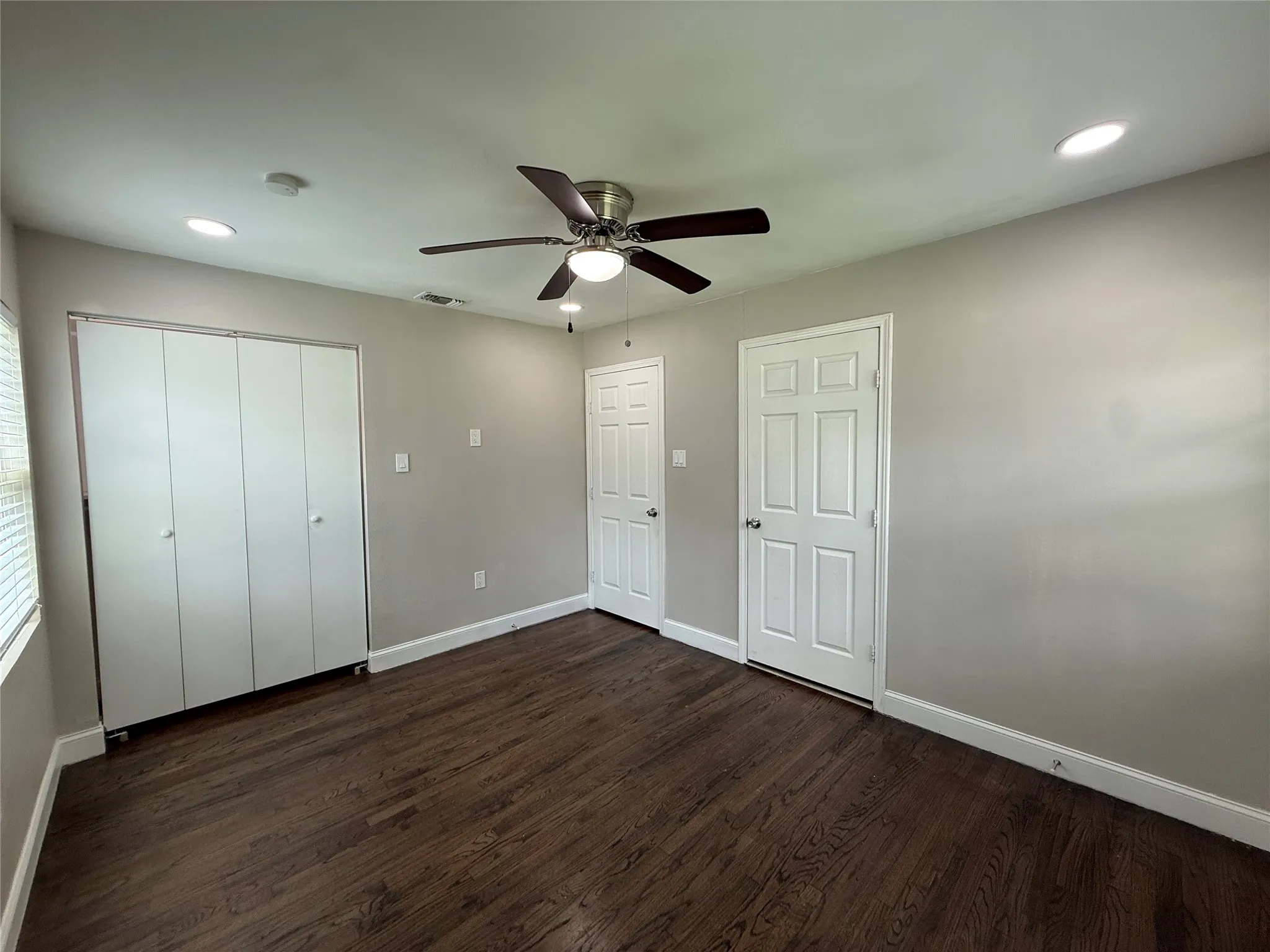 Single Family Residence For Rent in Dallas County , 10403 Sandra Lynn Drive, Dallas, Texas 75228, 3 Bedroom, 2 Bathroom, Garage spaces, 1,492 Sqft, built in 1955, mls#21312596, Real Estate Agent in Dallas, Homes For Rent in Dallas county, Homes For Rent in Dallas, Realtor in Dallas Texas, Real Estate Brokerage Independent Realty Texas, Luminita Cordes Realtor