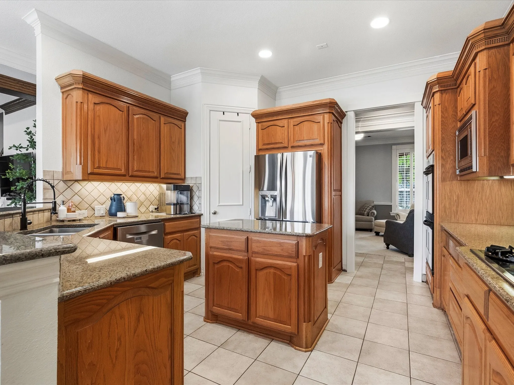 Single Family Residence For Sale in Denton County , 5213 Balmoral Lane, Flower Mound, Texas 75028, 4 Bedroom, 4 Bathroom, 3 Garage spaces, 4,192 Sqft, built in 1999, mls#21311151, Real Estate Agent in Flower Mound, Homes For Sale in Denton county, Homes For Sale in Flower Mound, Realtor in Flower Mound Texas, Real Estate Brokerage Independent Realty Texas, Luminita Cordes Realtor