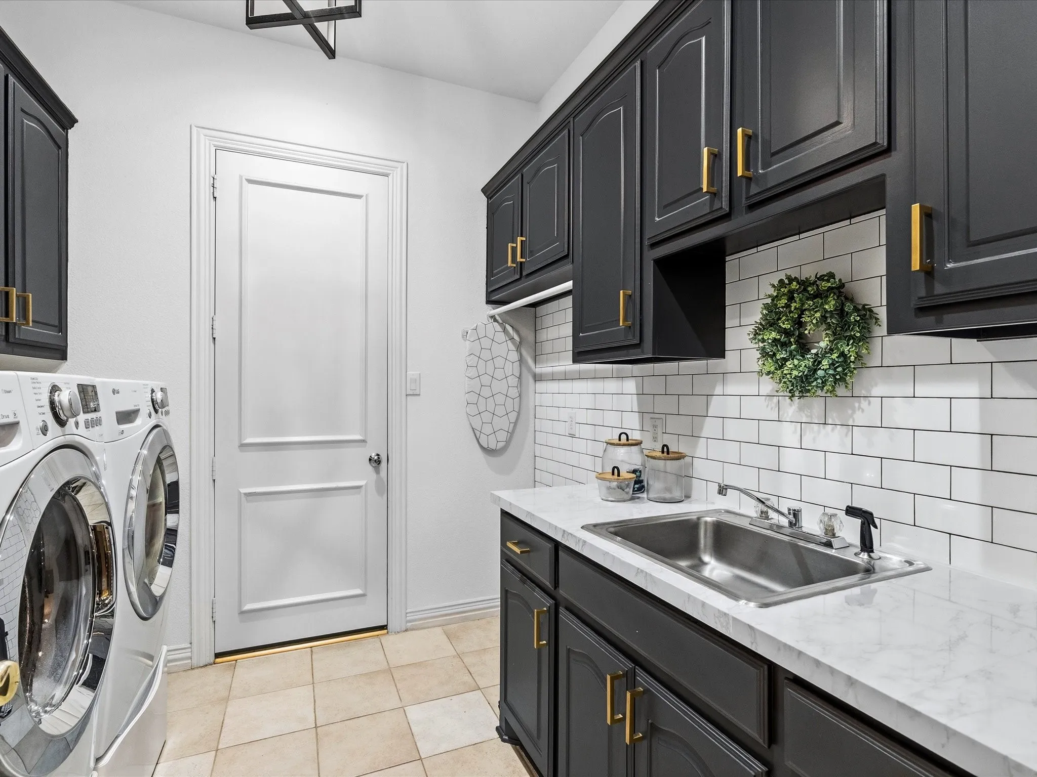 Single Family Residence For Sale in Denton County , 5213 Balmoral Lane, Flower Mound, Texas 75028, 4 Bedroom, 4 Bathroom, 3 Garage spaces, 4,192 Sqft, built in 1999, mls#21311151, Real Estate Agent in Flower Mound, Homes For Sale in Denton county, Homes For Sale in Flower Mound, Realtor in Flower Mound Texas, Real Estate Brokerage Independent Realty Texas, Luminita Cordes Realtor