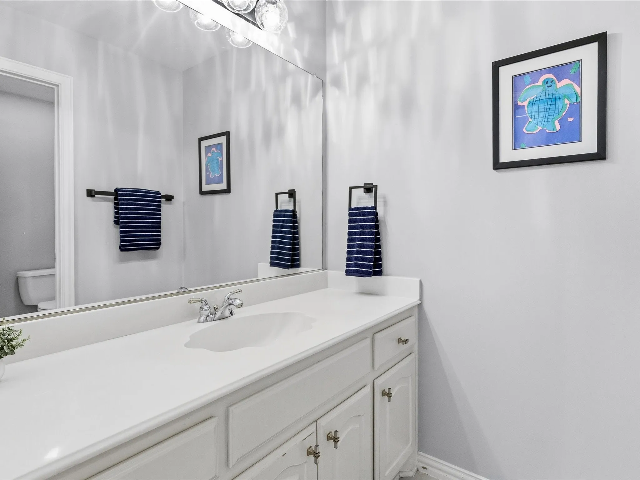 Single Family Residence For Sale in Denton County , 5213 Balmoral Lane, Flower Mound, Texas 75028, 4 Bedroom, 4 Bathroom, 3 Garage spaces, 4,192 Sqft, built in 1999, mls#21311151, Real Estate Agent in Flower Mound, Homes For Sale in Denton county, Homes For Sale in Flower Mound, Realtor in Flower Mound Texas, Real Estate Brokerage Independent Realty Texas, Luminita Cordes Realtor