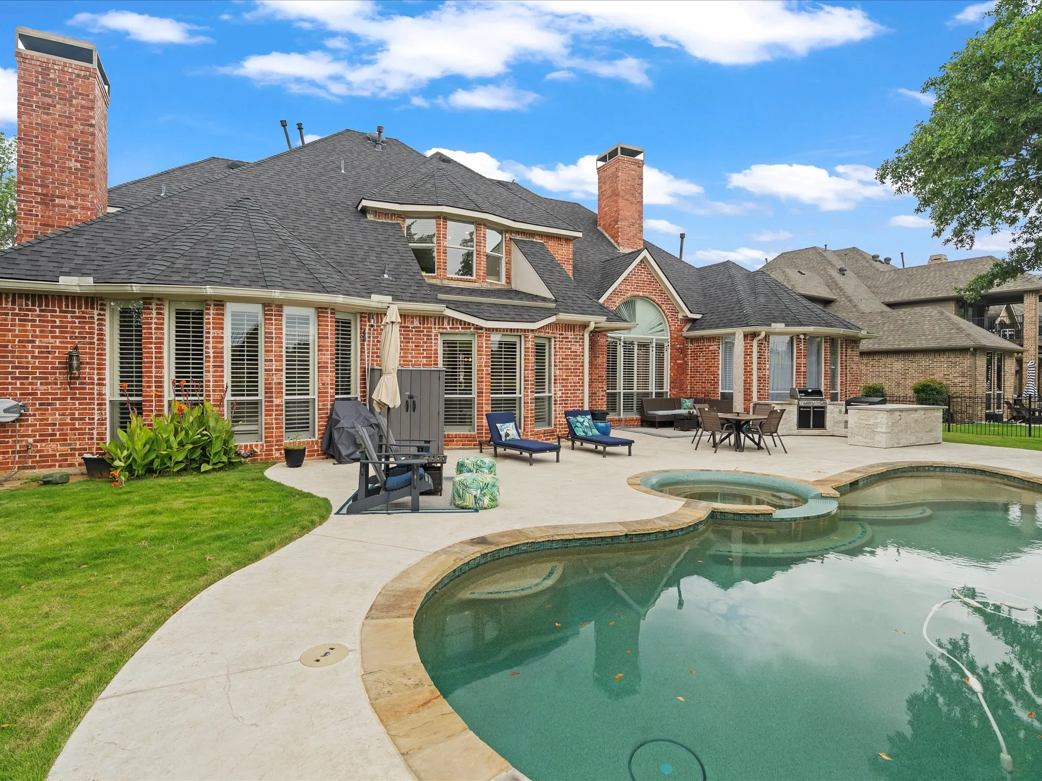 Single Family Residence For Sale in Denton County , 5213 Balmoral Lane, Flower Mound, Texas 75028, 4 Bedroom, 4 Bathroom, 3 Garage spaces, 4,192 Sqft, built in 1999, mls#21311151, Real Estate Agent in Flower Mound, Homes For Sale in Denton county, Homes For Sale in Flower Mound, Realtor in Flower Mound Texas, Real Estate Brokerage Independent Realty Texas, Luminita Cordes Realtor
