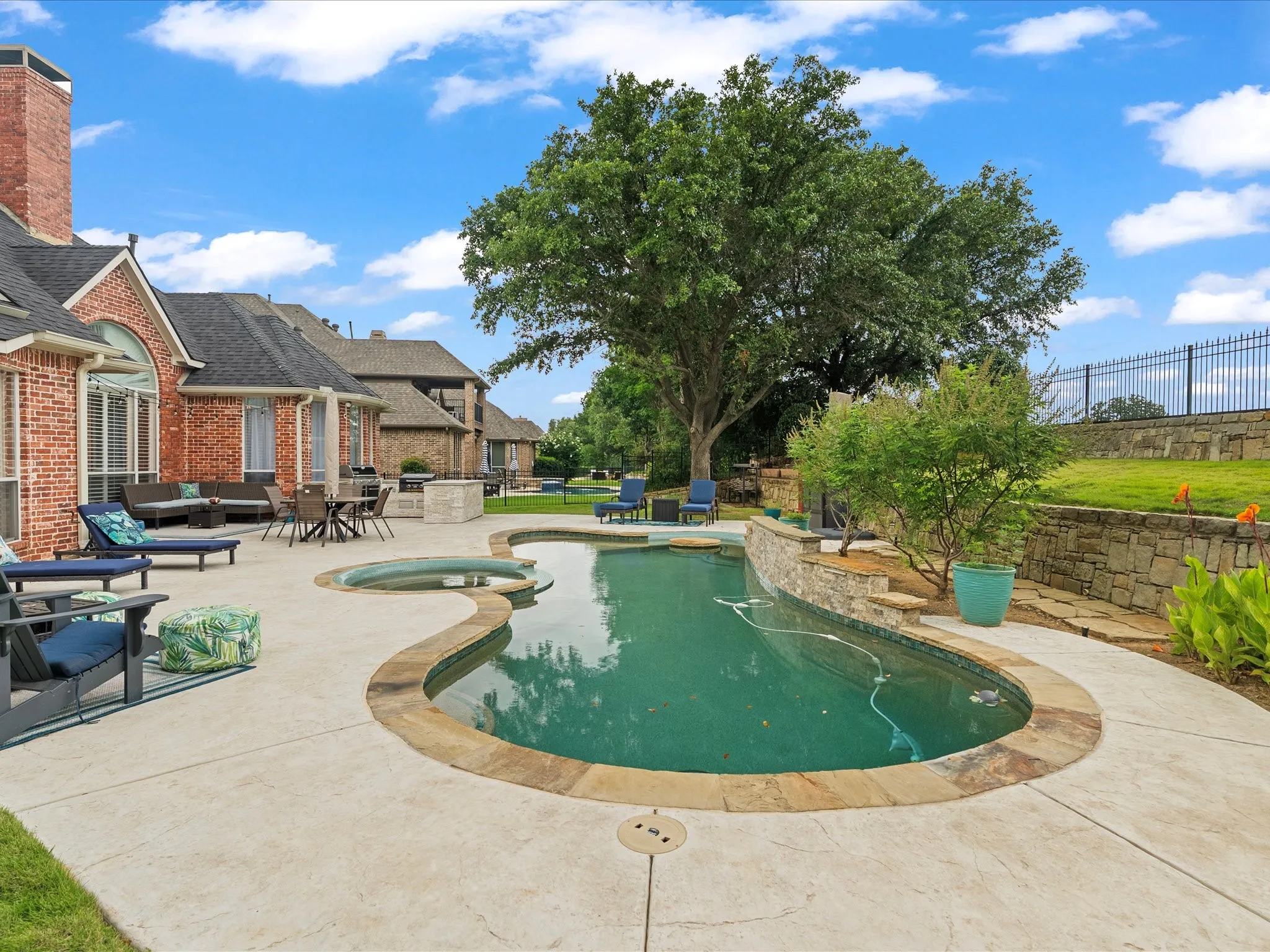 Single Family Residence For Sale in Denton County , 5213 Balmoral Lane, Flower Mound, Texas 75028, 4 Bedroom, 4 Bathroom, 3 Garage spaces, 4,192 Sqft, built in 1999, mls#21311151, Real Estate Agent in Flower Mound, Homes For Sale in Denton county, Homes For Sale in Flower Mound, Realtor in Flower Mound Texas, Real Estate Brokerage Independent Realty Texas, Luminita Cordes Realtor