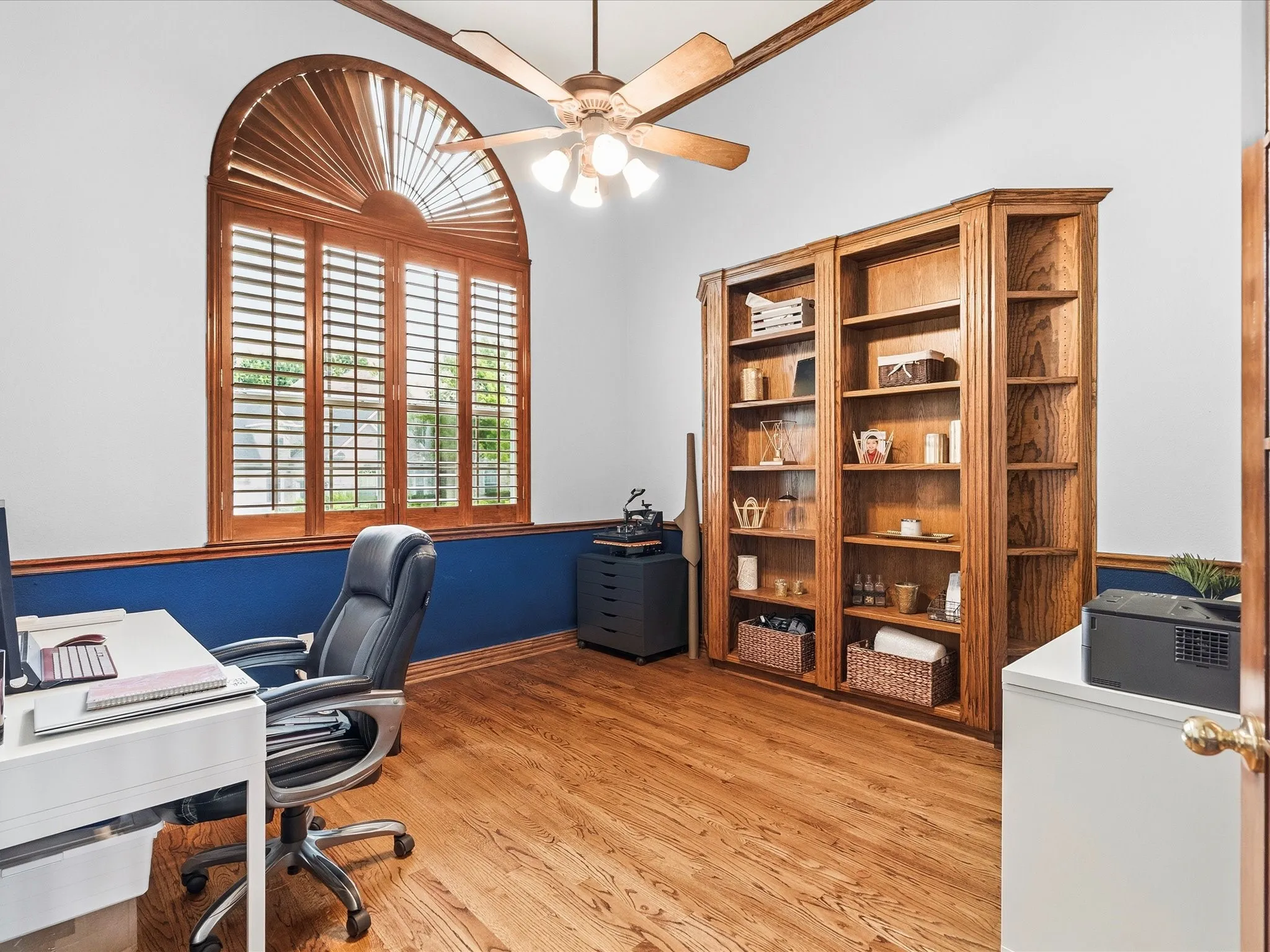 Single Family Residence For Sale in Denton County , 5213 Balmoral Lane, Flower Mound, Texas 75028, 4 Bedroom, 4 Bathroom, 3 Garage spaces, 4,192 Sqft, built in 1999, mls#21311151, Real Estate Agent in Flower Mound, Homes For Sale in Denton county, Homes For Sale in Flower Mound, Realtor in Flower Mound Texas, Real Estate Brokerage Independent Realty Texas, Luminita Cordes Realtor