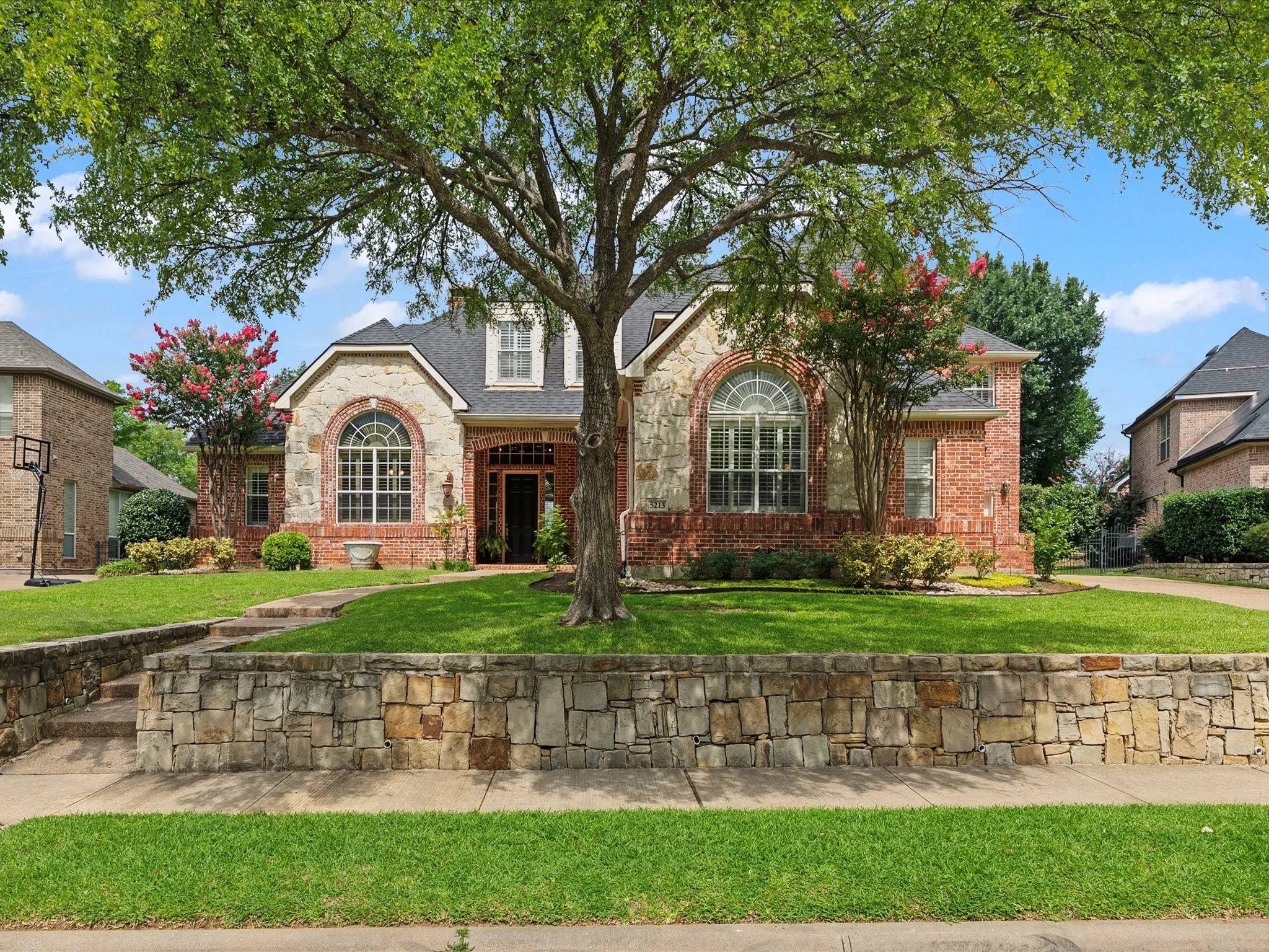 Single Family Residence For Sale in Denton County , 5213 Balmoral Lane, Flower Mound, Texas 75028, 4 Bedroom, 4 Bathroom, 3 Garage spaces, 4,192 Sqft, built in 1999, mls#21311151, Real Estate Agent in Flower Mound, Homes For Sale in Denton county, Homes For Sale in Flower Mound, Realtor in Flower Mound Texas, Real Estate Brokerage Independent Realty Texas, Luminita Cordes Realtor
