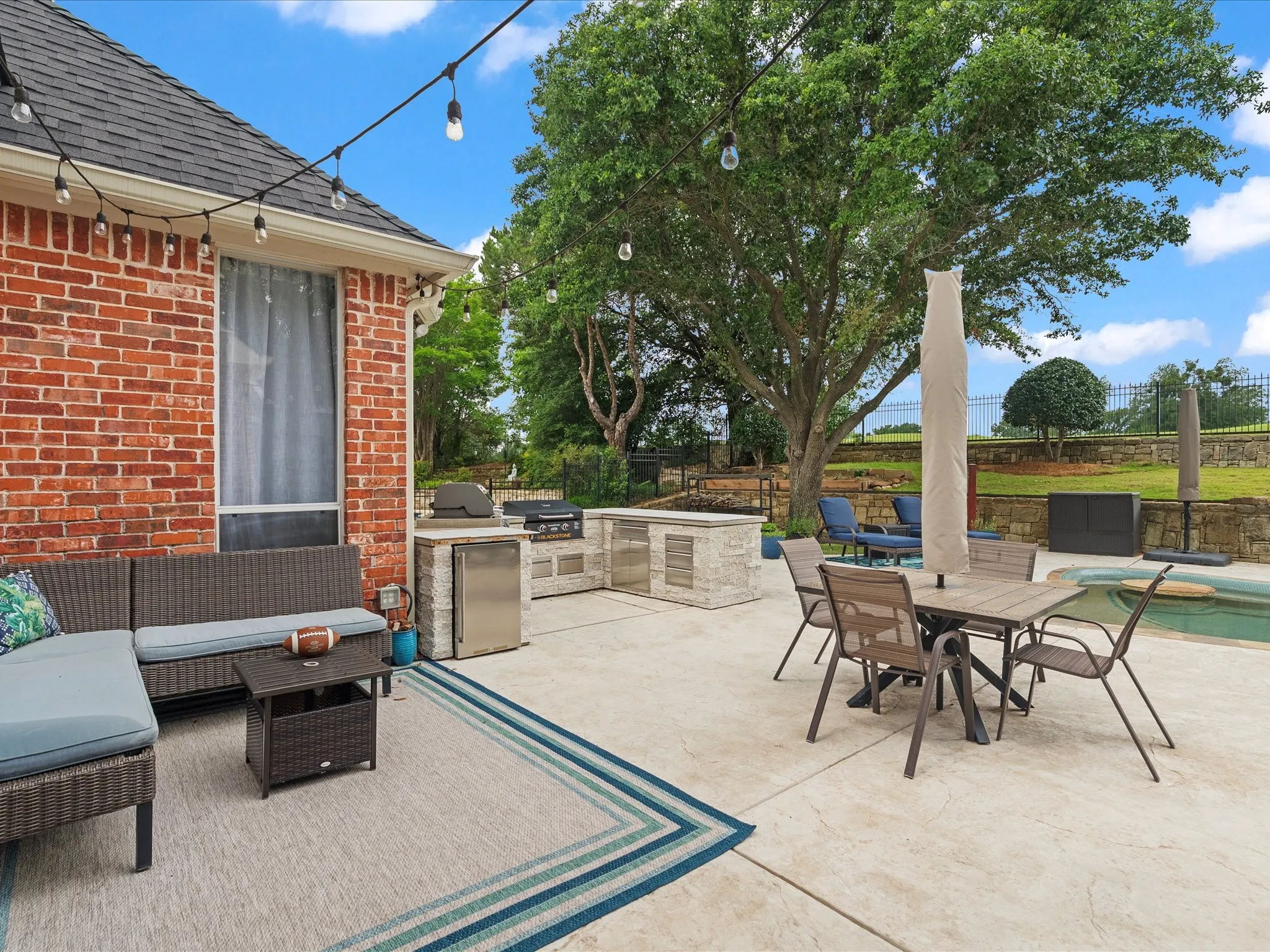 Single Family Residence For Sale in Denton County , 5213 Balmoral Lane, Flower Mound, Texas 75028, 4 Bedroom, 4 Bathroom, 3 Garage spaces, 4,192 Sqft, built in 1999, mls#21311151, Real Estate Agent in Flower Mound, Homes For Sale in Denton county, Homes For Sale in Flower Mound, Realtor in Flower Mound Texas, Real Estate Brokerage Independent Realty Texas, Luminita Cordes Realtor