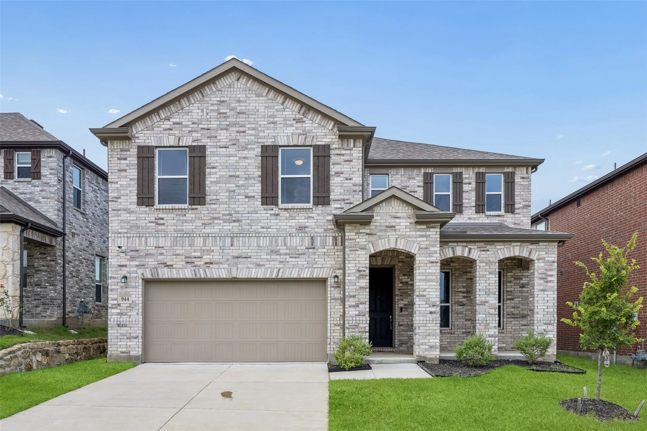 Single Family Residence For Sale in Denton County , 944 Adair Drive, Aubrey, Texas 76227, 4 Bedrooms, 4 Bathrooms, 2 Garage spaces, 3,378 Sqft, built in 2023, Price $490,000, mls#21308763, Real Estate Agent in Aubrey, Homes For Sale in Denton county, Homes For Sale in Aubrey, Realtor in Aubrey Texas, Real Estate Brokerage Independent Realty Texas, Luminita Cordes Realtor