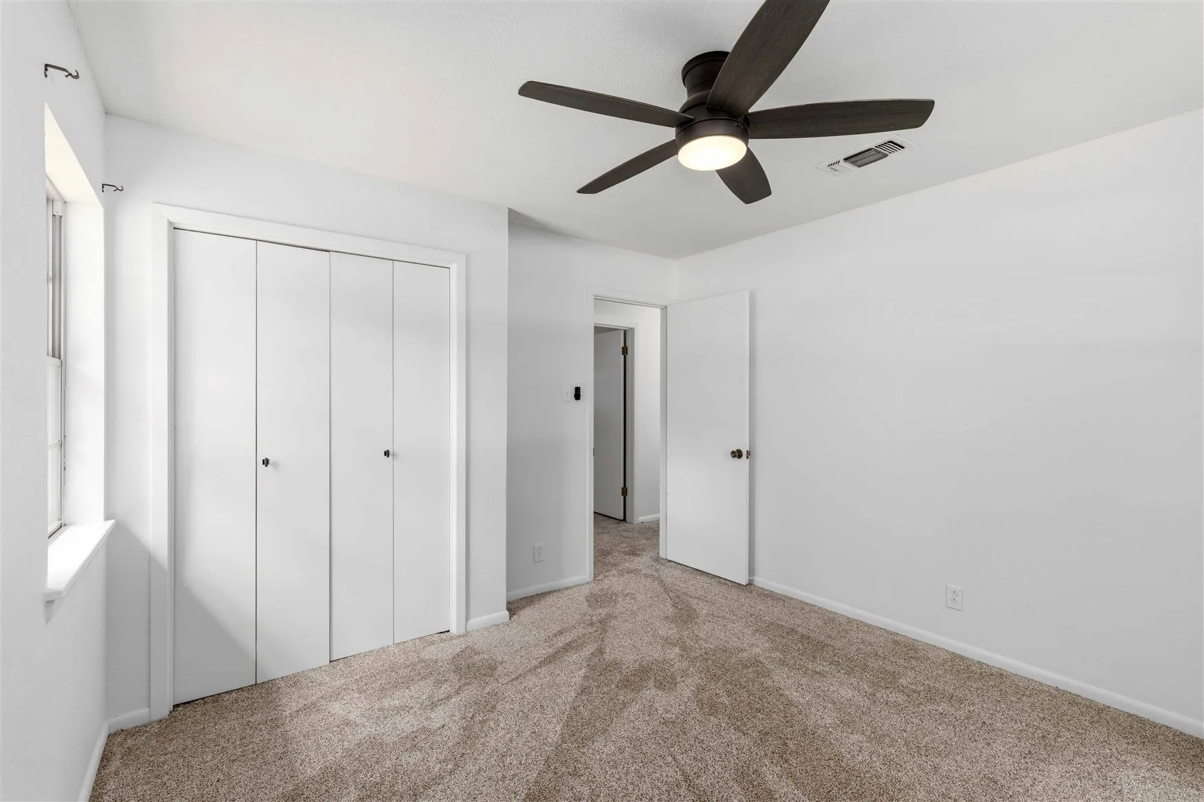 Single Family Residence For Sale in Brown County , 2403 Monticello Street, Brownwood, Texas 76801, 3 Bedroom, 2 Bathroom, 2 Garage spaces, 1,485 Sqft, built in 1972, mls#21312566, Real Estate Agent in Brownwood, Homes For Sale in Brown county, Homes For Sale in Brownwood, Realtor in Brownwood Texas, Real Estate Brokerage Independent Realty Texas, Luminita Cordes Realtor
