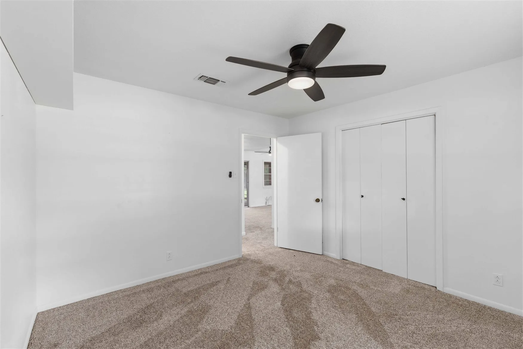 Single Family Residence For Sale in Brown County , 2403 Monticello Street, Brownwood, Texas 76801, 3 Bedroom, 2 Bathroom, 2 Garage spaces, 1,485 Sqft, built in 1972, mls#21312566, Real Estate Agent in Brownwood, Homes For Sale in Brown county, Homes For Sale in Brownwood, Realtor in Brownwood Texas, Real Estate Brokerage Independent Realty Texas, Luminita Cordes Realtor
