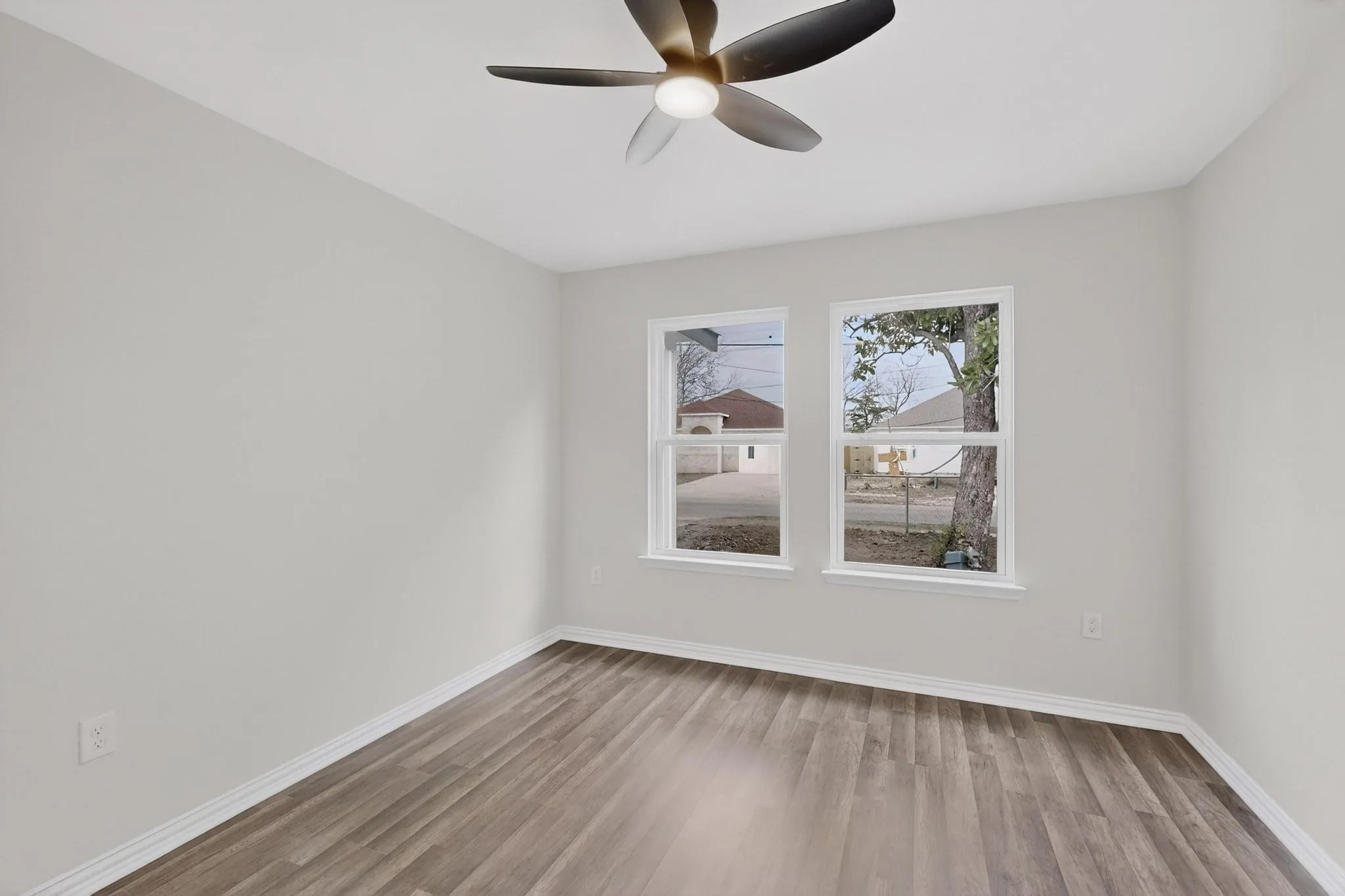 Single Family Residence For Sale in Dallas County , 1541 Caldwell Street, Dallas, Texas 75223, 4 Bedroom, 2 Bathroom, Garage spaces, 1,303 Sqft, built in 2025, mls#21312608, Real Estate Agent in Dallas, Homes For Sale in Dallas county, Homes For Sale in Dallas, Realtor in Dallas Texas, Real Estate Brokerage Independent Realty Texas, Luminita Cordes Realtor