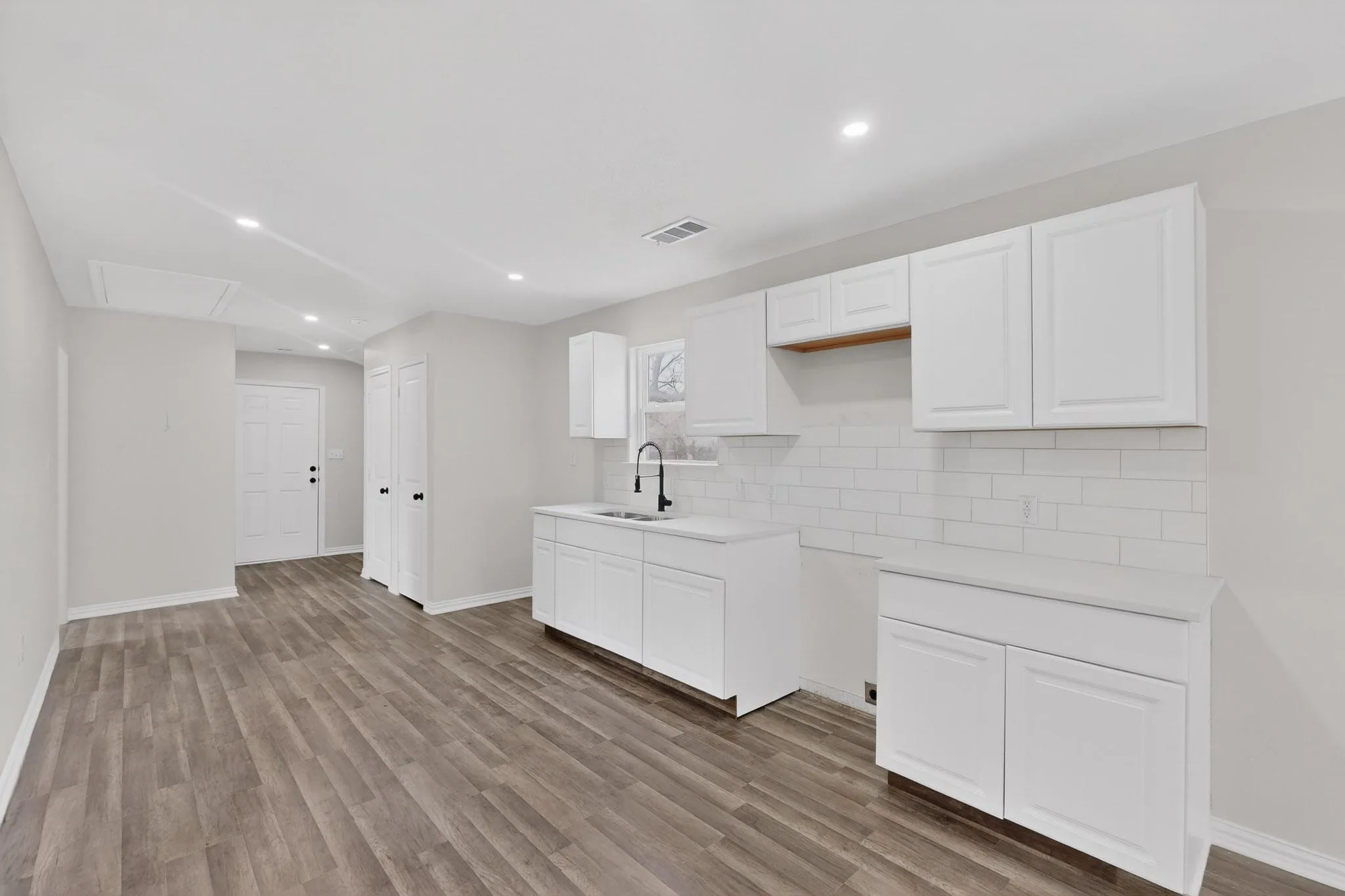 Single Family Residence For Sale in Dallas County , 1541 Caldwell Street, Dallas, Texas 75223, 4 Bedroom, 2 Bathroom, Garage spaces, 1,303 Sqft, built in 2025, mls#21312608, Real Estate Agent in Dallas, Homes For Sale in Dallas county, Homes For Sale in Dallas, Realtor in Dallas Texas, Real Estate Brokerage Independent Realty Texas, Luminita Cordes Realtor