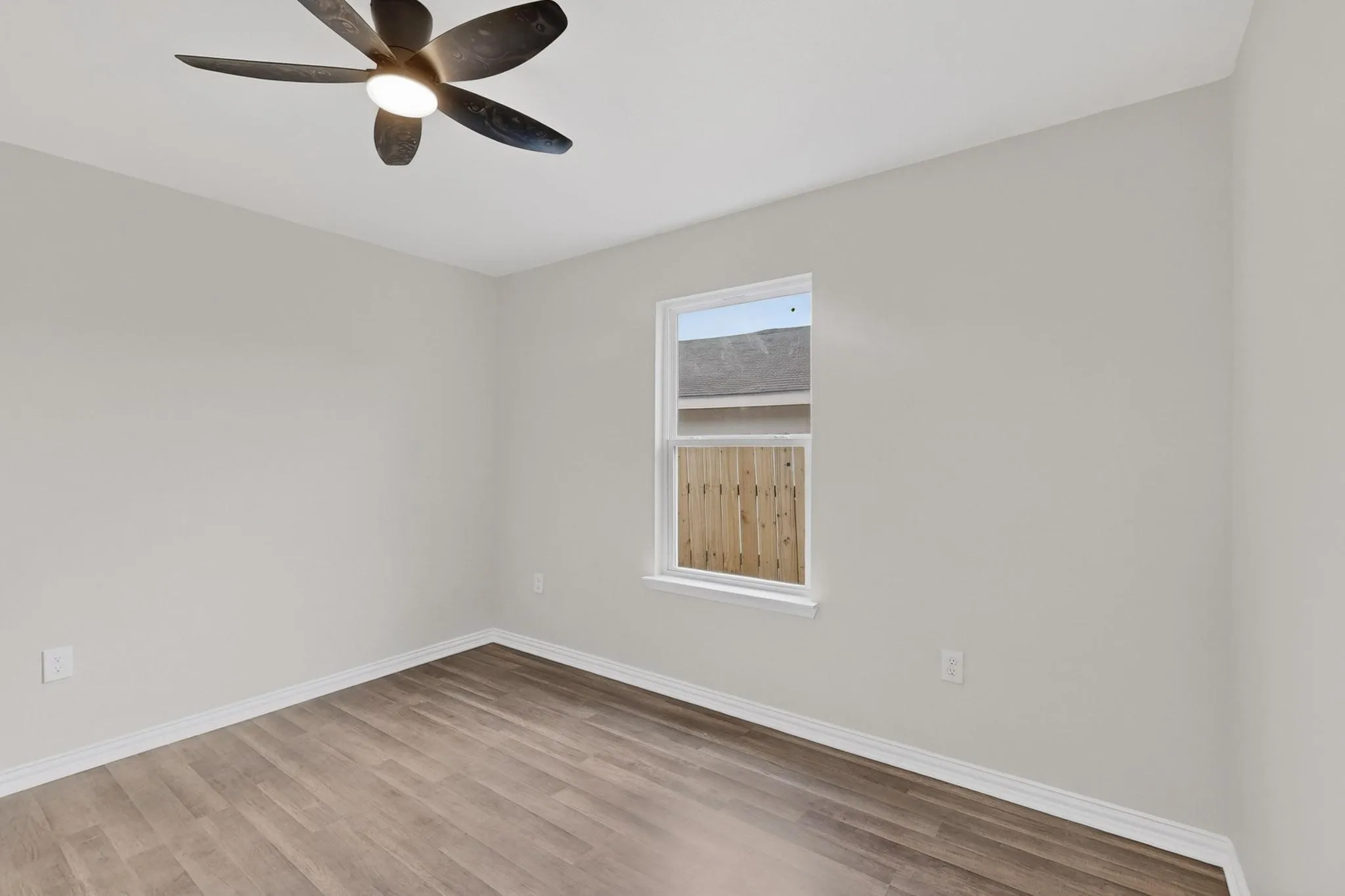 Single Family Residence For Sale in Dallas County , 1541 Caldwell Street, Dallas, Texas 75223, 4 Bedroom, 2 Bathroom, Garage spaces, 1,303 Sqft, built in 2025, mls#21312608, Real Estate Agent in Dallas, Homes For Sale in Dallas county, Homes For Sale in Dallas, Realtor in Dallas Texas, Real Estate Brokerage Independent Realty Texas, Luminita Cordes Realtor