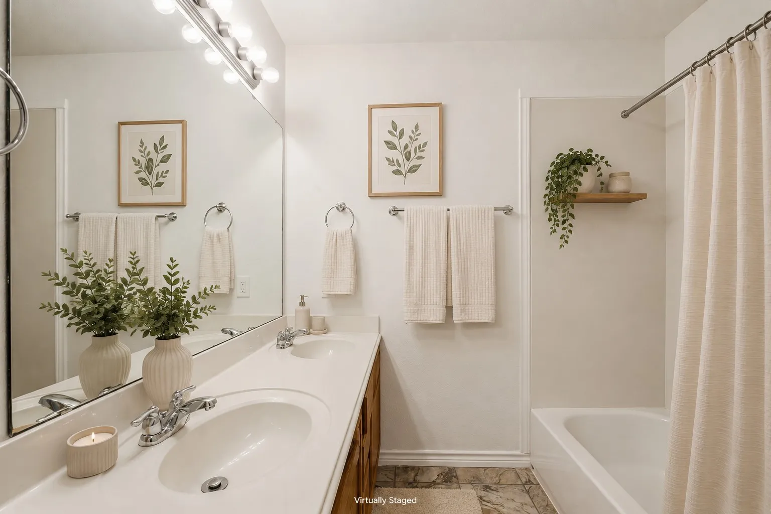 2nd floor full bathroom