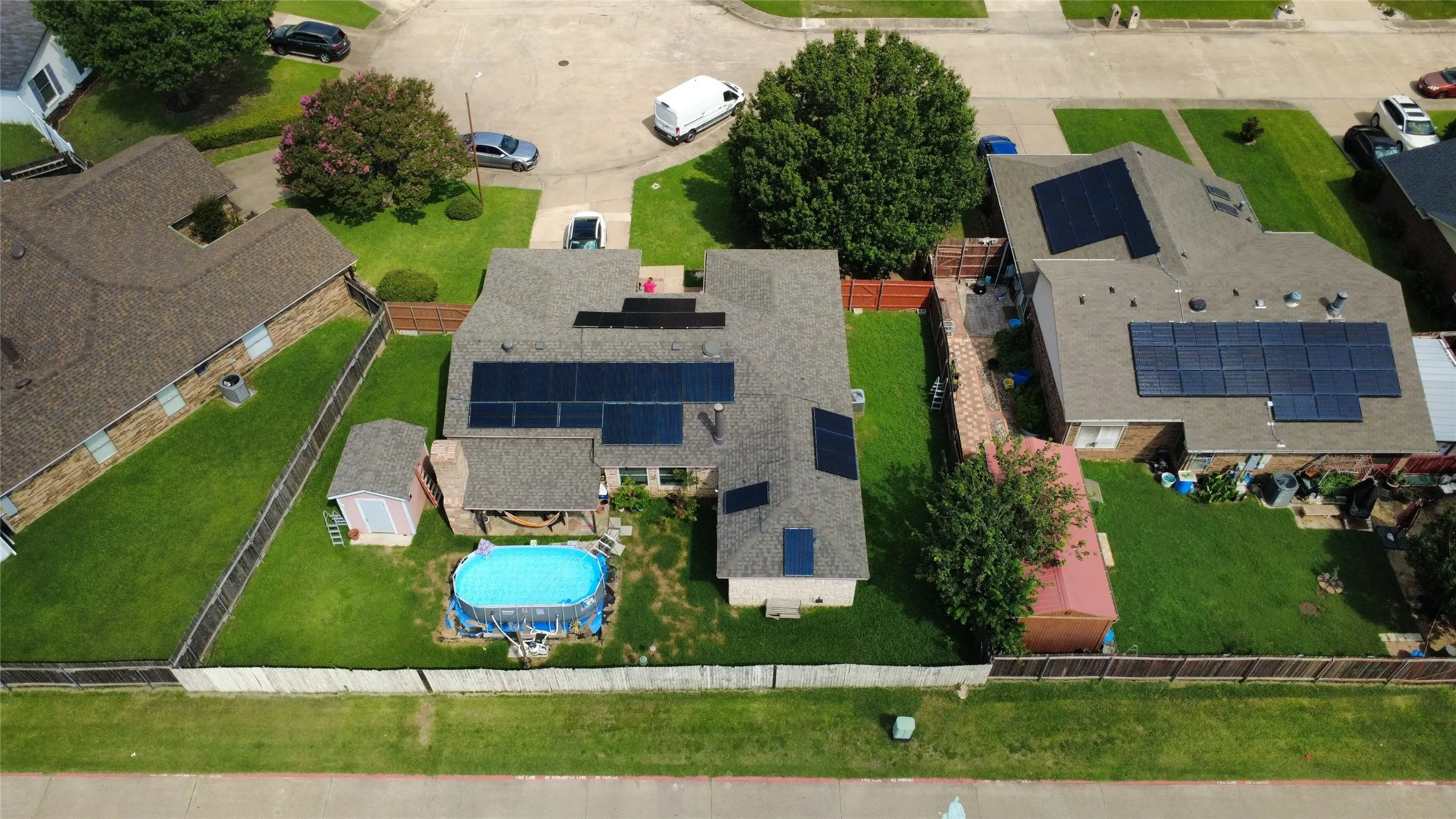 Single Family Residence For Sale in Dallas County , 3030 Meadow Creek Court, Grand Prairie, Texas 75052, 3 Bedroom, 2 Bathroom, 2 Garage spaces, 1,451 Sqft, built in 1983, mls#21312614, Real Estate Agent in Grand Prairie, Homes For Sale in Dallas county, Homes For Sale in Grand Prairie, Realtor in Grand Prairie Texas, Real Estate Brokerage Independent Realty Texas, Luminita Cordes Realtor