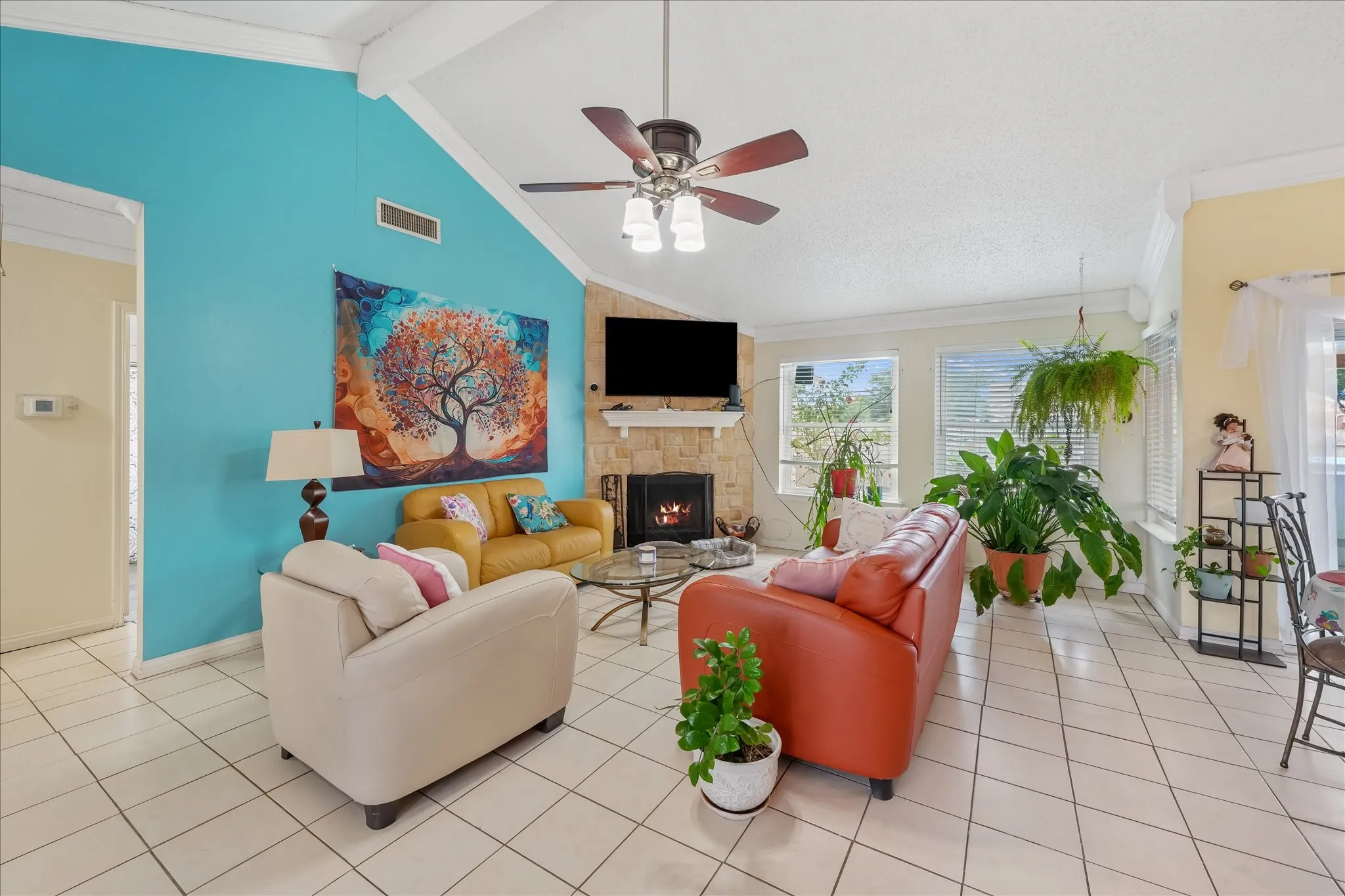 Single Family Residence For Sale in Dallas County , 3030 Meadow Creek Court, Grand Prairie, Texas 75052, 3 Bedroom, 2 Bathroom, 2 Garage spaces, 1,451 Sqft, built in 1983, mls#21312614, Real Estate Agent in Grand Prairie, Homes For Sale in Dallas county, Homes For Sale in Grand Prairie, Realtor in Grand Prairie Texas, Real Estate Brokerage Independent Realty Texas, Luminita Cordes Realtor