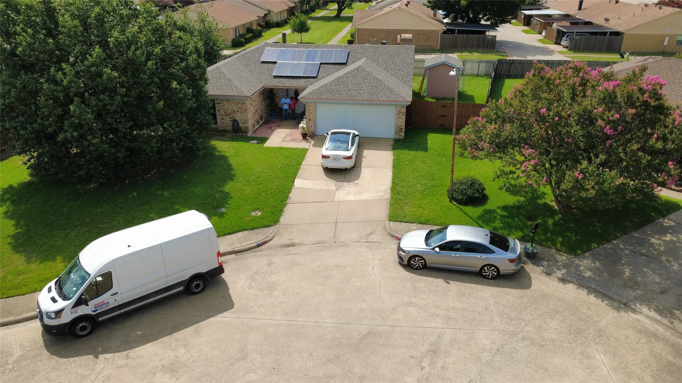 Single Family Residence For Sale in Dallas County , 3030 Meadow Creek Court, Grand Prairie, Texas 75052, 3 Bedroom, 2 Bathroom, 2 Garage spaces, 1,451 Sqft, built in 1983, mls#21312614, Real Estate Agent in Grand Prairie, Homes For Sale in Dallas county, Homes For Sale in Grand Prairie, Realtor in Grand Prairie Texas, Real Estate Brokerage Independent Realty Texas, Luminita Cordes Realtor