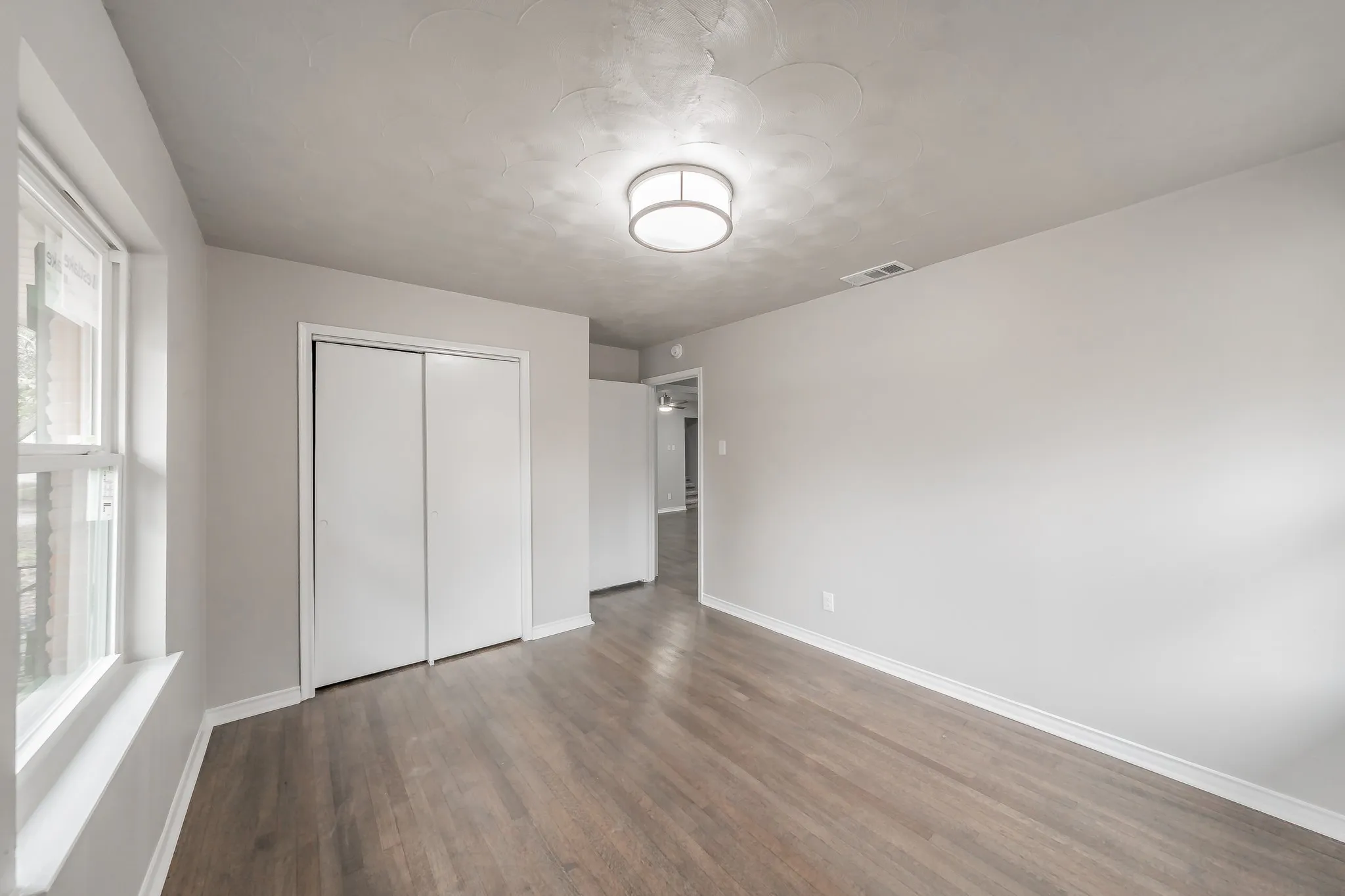 Single Family Residence For Sale in Dallas County , 4518 Live Oak Drive, Mesquite, Texas 75150, 3 Bedroom, 2 Bathroom, 2 Garage spaces, 1,732 Sqft, built in 1961, mls#21312504, Real Estate Agent in Mesquite, Homes For Sale in Dallas county, Homes For Sale in Mesquite, Realtor in Mesquite Texas, Real Estate Brokerage Independent Realty Texas, Luminita Cordes Realtor
