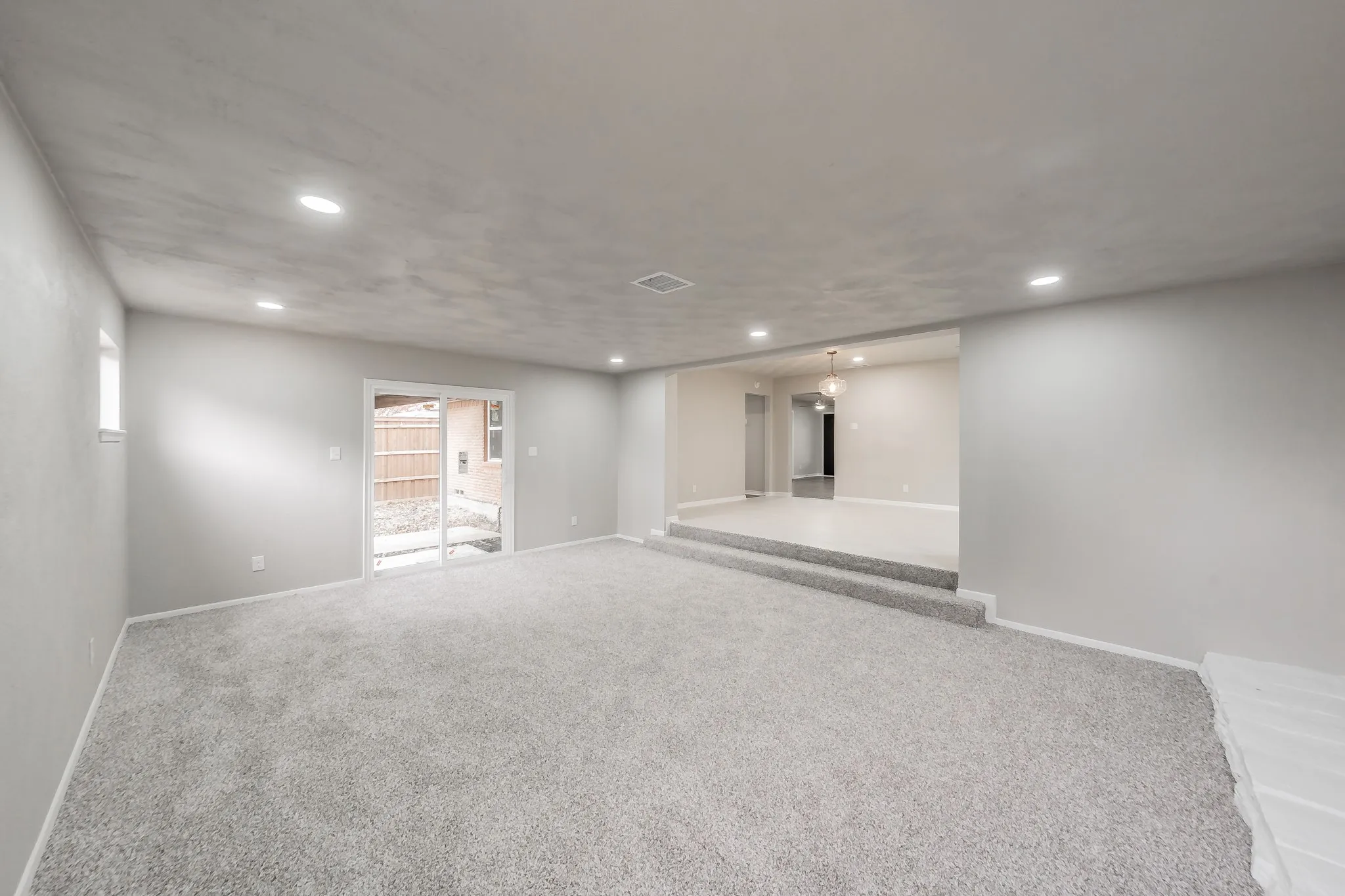 Single Family Residence For Sale in Dallas County , 4518 Live Oak Drive, Mesquite, Texas 75150, 3 Bedroom, 2 Bathroom, 2 Garage spaces, 1,732 Sqft, built in 1961, mls#21312504, Real Estate Agent in Mesquite, Homes For Sale in Dallas county, Homes For Sale in Mesquite, Realtor in Mesquite Texas, Real Estate Brokerage Independent Realty Texas, Luminita Cordes Realtor