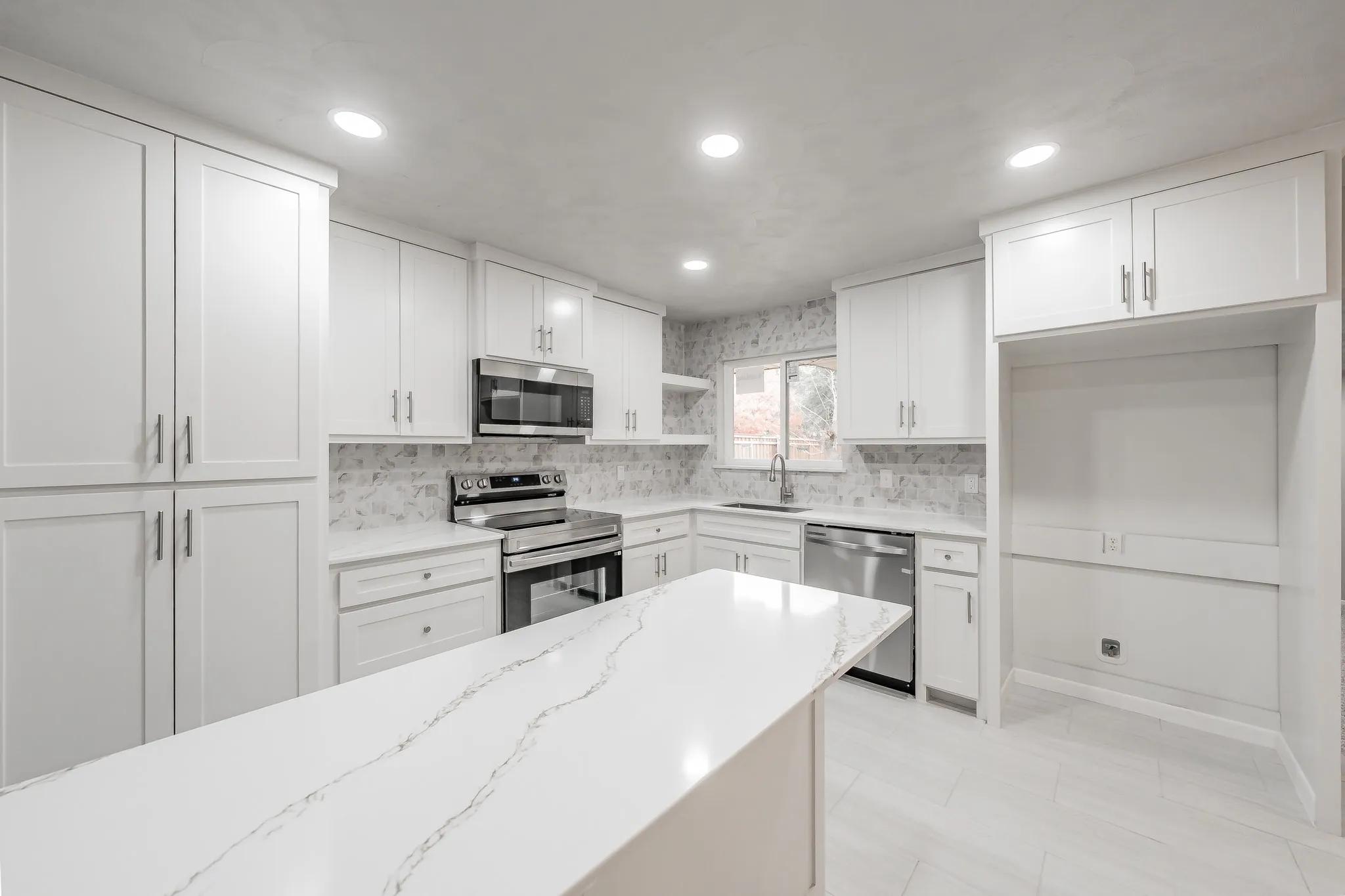 Single Family Residence For Sale in Dallas County , 4518 Live Oak Drive, Mesquite, Texas 75150, 3 Bedroom, 2 Bathroom, 2 Garage spaces, 1,732 Sqft, built in 1961, mls#21312504, Real Estate Agent in Mesquite, Homes For Sale in Dallas county, Homes For Sale in Mesquite, Realtor in Mesquite Texas, Real Estate Brokerage Independent Realty Texas, Luminita Cordes Realtor