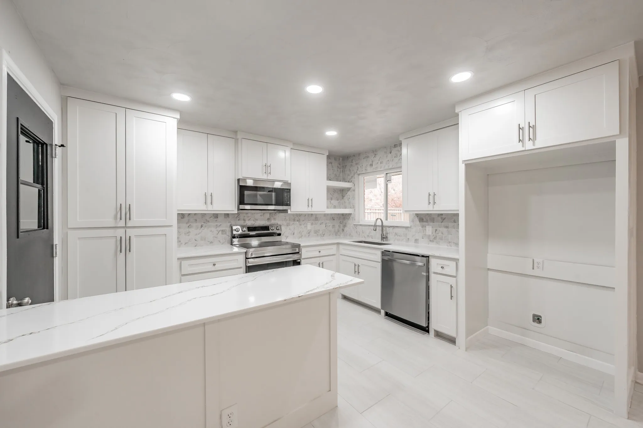 Single Family Residence For Sale in Dallas County , 4518 Live Oak Drive, Mesquite, Texas 75150, 3 Bedroom, 2 Bathroom, 2 Garage spaces, 1,732 Sqft, built in 1961, mls#21312504, Real Estate Agent in Mesquite, Homes For Sale in Dallas county, Homes For Sale in Mesquite, Realtor in Mesquite Texas, Real Estate Brokerage Independent Realty Texas, Luminita Cordes Realtor