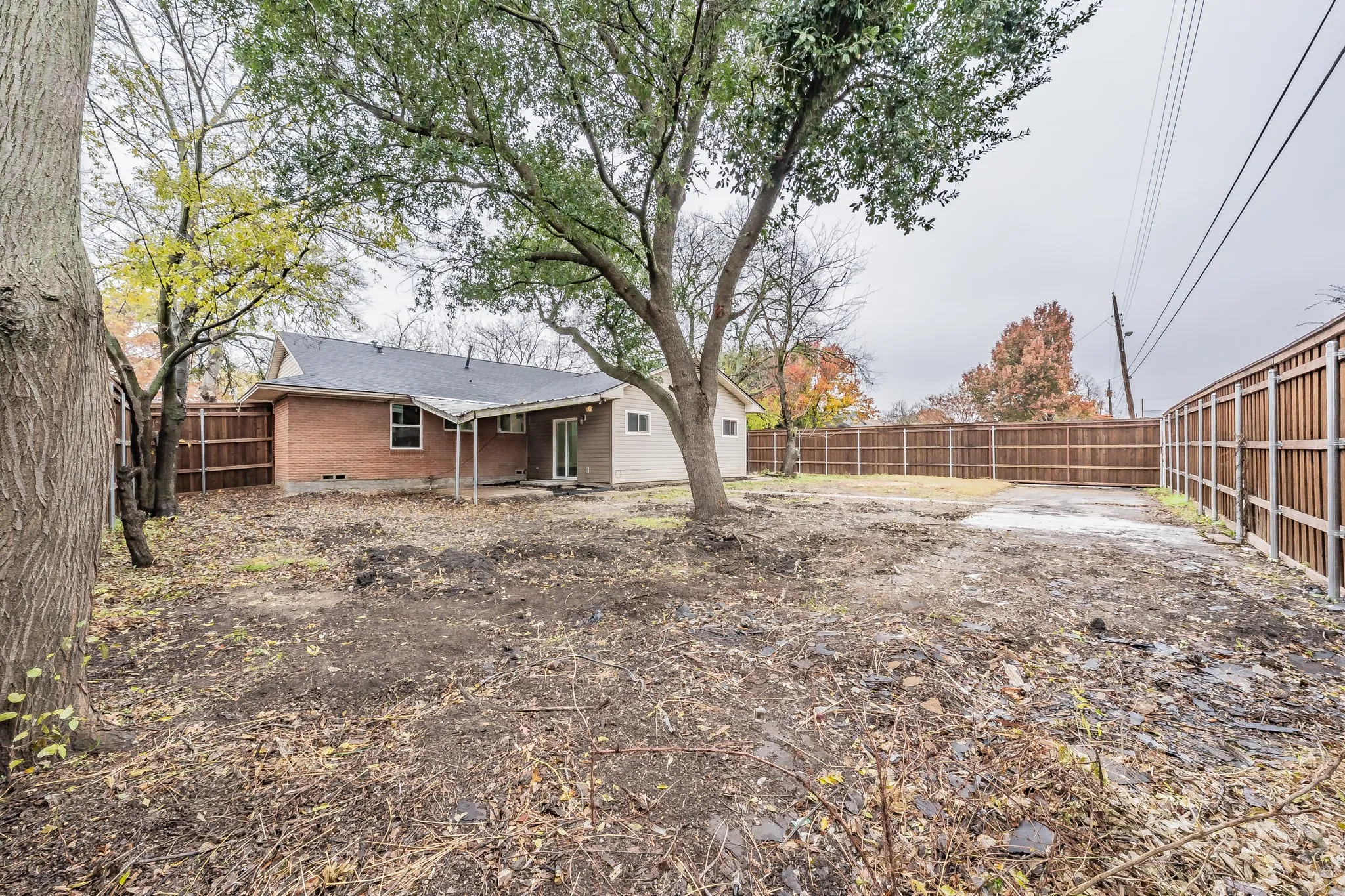 Single Family Residence For Sale in Dallas County , 4518 Live Oak Drive, Mesquite, Texas 75150, 3 Bedroom, 2 Bathroom, 2 Garage spaces, 1,732 Sqft, built in 1961, mls#21312504, Real Estate Agent in Mesquite, Homes For Sale in Dallas county, Homes For Sale in Mesquite, Realtor in Mesquite Texas, Real Estate Brokerage Independent Realty Texas, Luminita Cordes Realtor