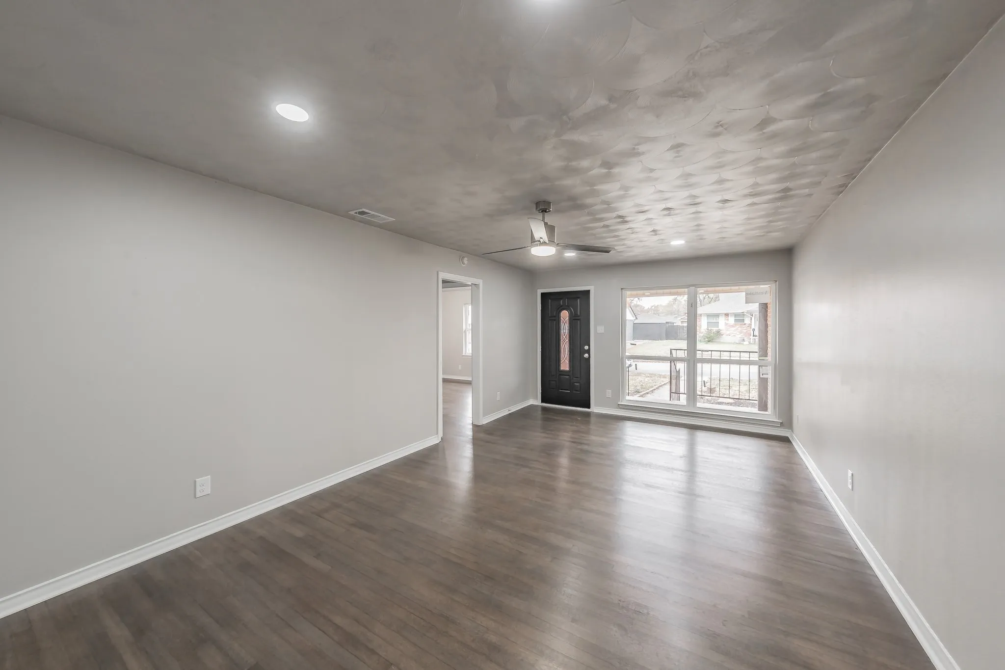 Single Family Residence For Sale in Dallas County , 4518 Live Oak Drive, Mesquite, Texas 75150, 3 Bedroom, 2 Bathroom, 2 Garage spaces, 1,732 Sqft, built in 1961, mls#21312504, Real Estate Agent in Mesquite, Homes For Sale in Dallas county, Homes For Sale in Mesquite, Realtor in Mesquite Texas, Real Estate Brokerage Independent Realty Texas, Luminita Cordes Realtor