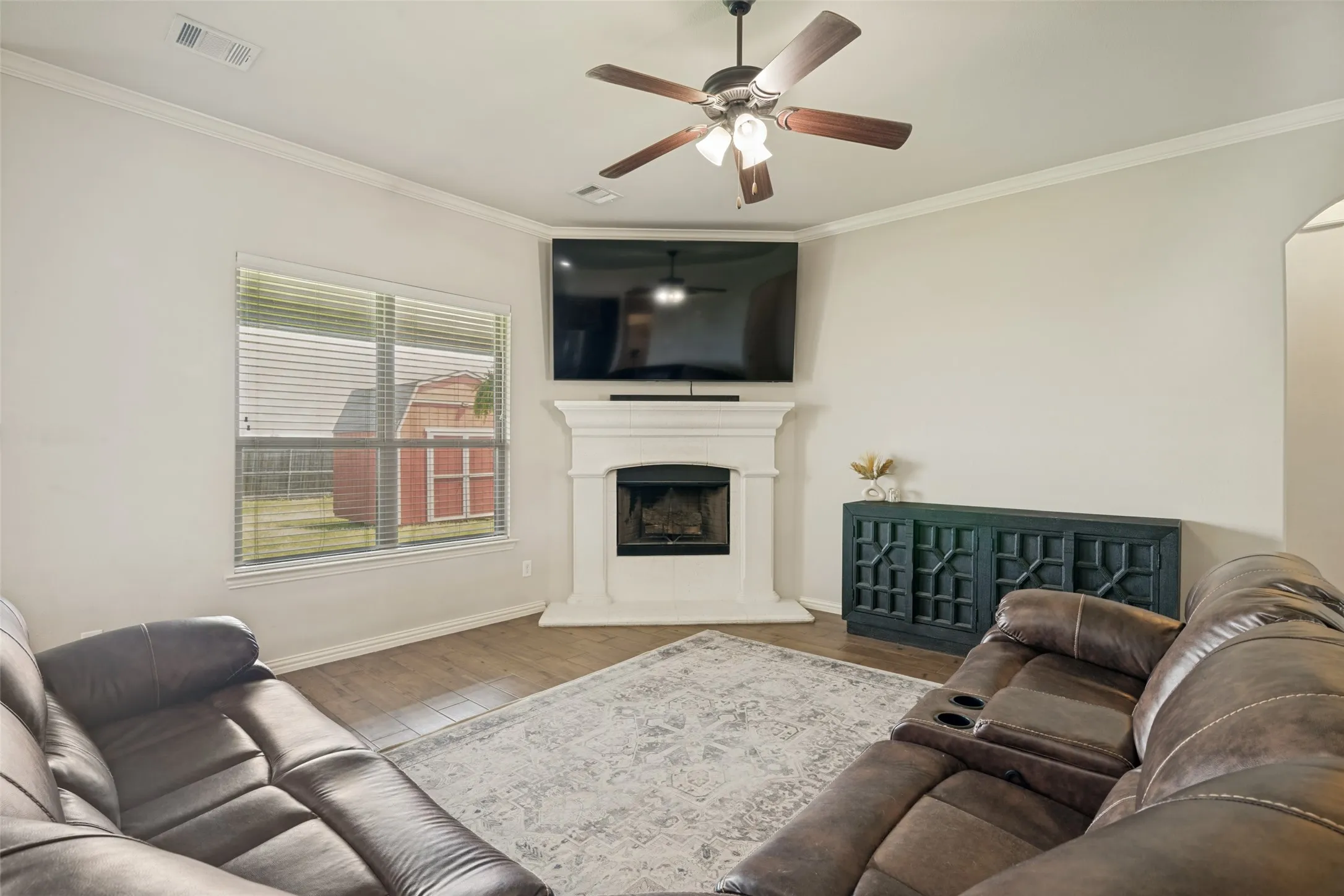 Single Family Residence For Sale in Collin County , 465 Collin Street, Nevada, Texas 75173, 3 Bedroom, 2 Bathroom, 2 Garage spaces, 1,881 Sqft, built in 2018, mls#21312630, Real Estate Agent in Nevada, Homes For Sale in Collin county, Homes For Sale in Nevada, Realtor in Nevada Texas, Real Estate Brokerage Independent Realty Texas, Luminita Cordes Realtor