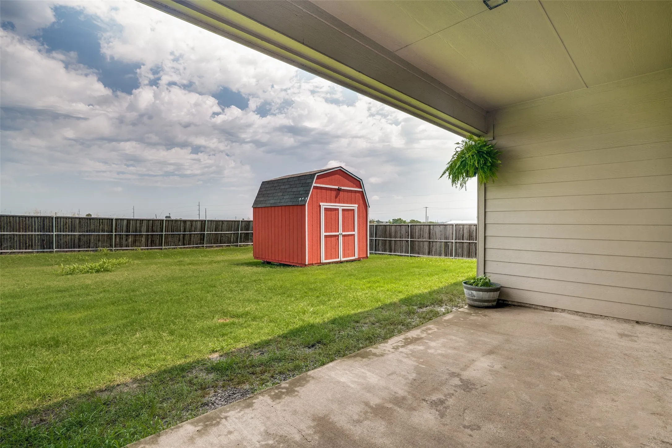 Single Family Residence For Sale in Collin County , 465 Collin Street, Nevada, Texas 75173, 3 Bedroom, 2 Bathroom, 2 Garage spaces, 1,881 Sqft, built in 2018, mls#21312630, Real Estate Agent in Nevada, Homes For Sale in Collin county, Homes For Sale in Nevada, Realtor in Nevada Texas, Real Estate Brokerage Independent Realty Texas, Luminita Cordes Realtor