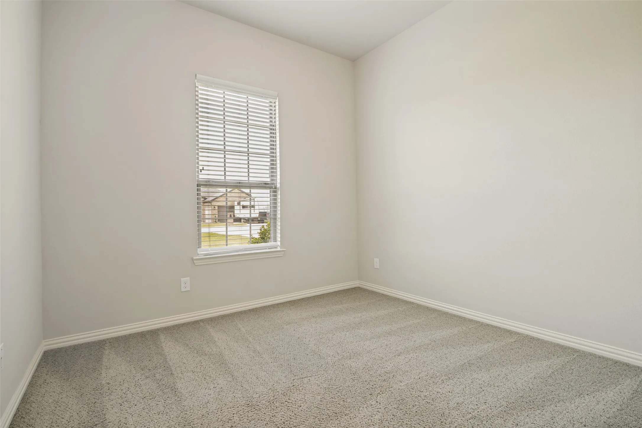 Single Family Residence For Sale in Collin County , 465 Collin Street, Nevada, Texas 75173, 3 Bedroom, 2 Bathroom, 2 Garage spaces, 1,881 Sqft, built in 2018, mls#21312630, Real Estate Agent in Nevada, Homes For Sale in Collin county, Homes For Sale in Nevada, Realtor in Nevada Texas, Real Estate Brokerage Independent Realty Texas, Luminita Cordes Realtor