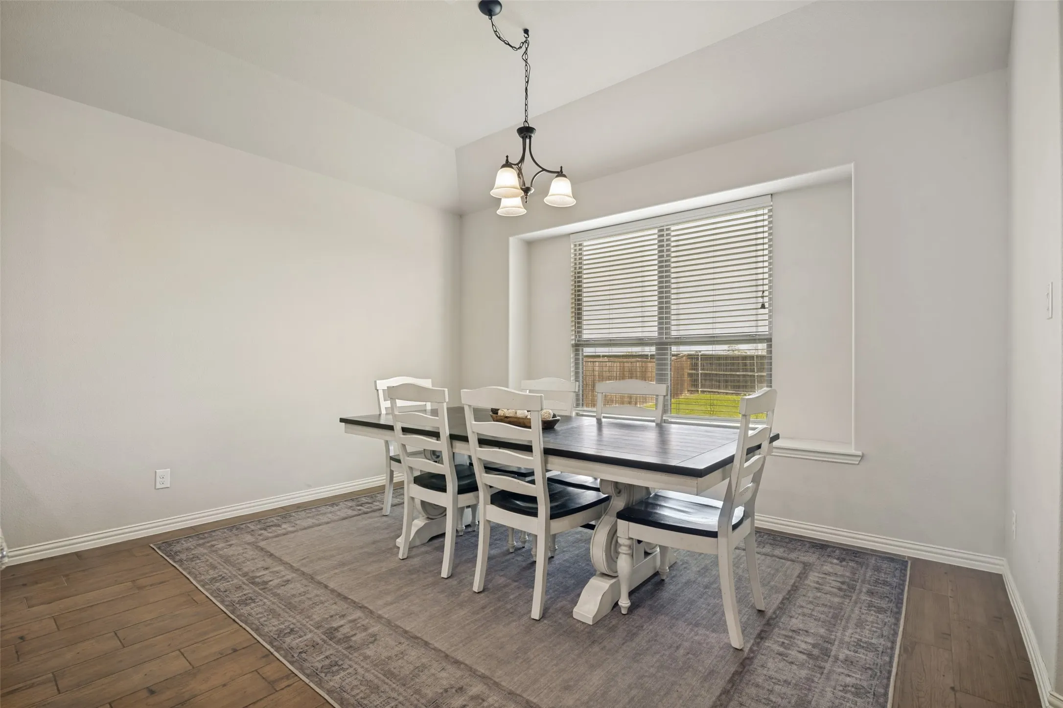 Single Family Residence For Sale in Collin County , 465 Collin Street, Nevada, Texas 75173, 3 Bedroom, 2 Bathroom, 2 Garage spaces, 1,881 Sqft, built in 2018, mls#21312630, Real Estate Agent in Nevada, Homes For Sale in Collin county, Homes For Sale in Nevada, Realtor in Nevada Texas, Real Estate Brokerage Independent Realty Texas, Luminita Cordes Realtor