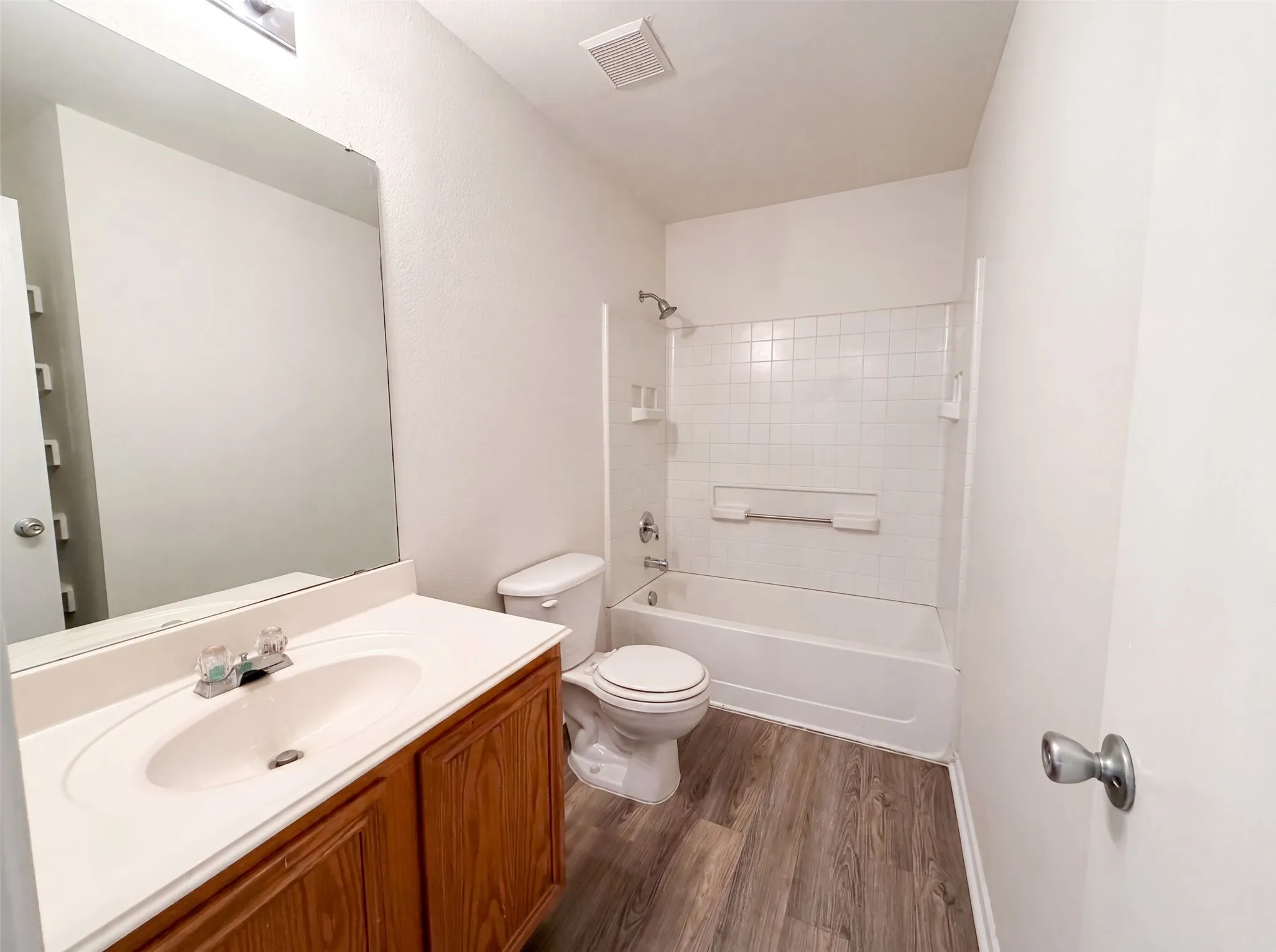Single Family Residence For Sale in Collin County , 2014 Tanur Cascade Drive, Anna, Texas 75409, 4 Bedroom, 3 Bathroom, 2 Garage spaces, 2,709 Sqft, built in 2003, mls#21312646, Real Estate Agent in Anna, Homes For Sale in Collin county, Homes For Sale in Anna, Realtor in Anna Texas, Real Estate Brokerage Independent Realty Texas, Luminita Cordes Realtor