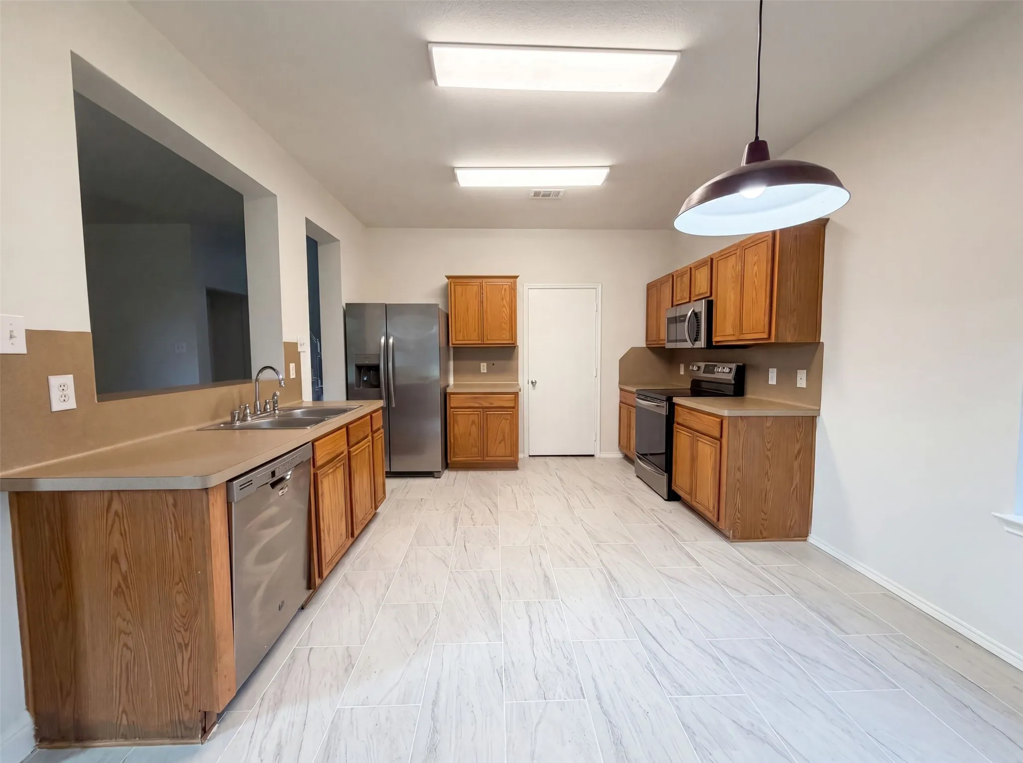 Single Family Residence For Sale in Collin County , 2014 Tanur Cascade Drive, Anna, Texas 75409, 4 Bedroom, 3 Bathroom, 2 Garage spaces, 2,709 Sqft, built in 2003, mls#21312646, Real Estate Agent in Anna, Homes For Sale in Collin county, Homes For Sale in Anna, Realtor in Anna Texas, Real Estate Brokerage Independent Realty Texas, Luminita Cordes Realtor