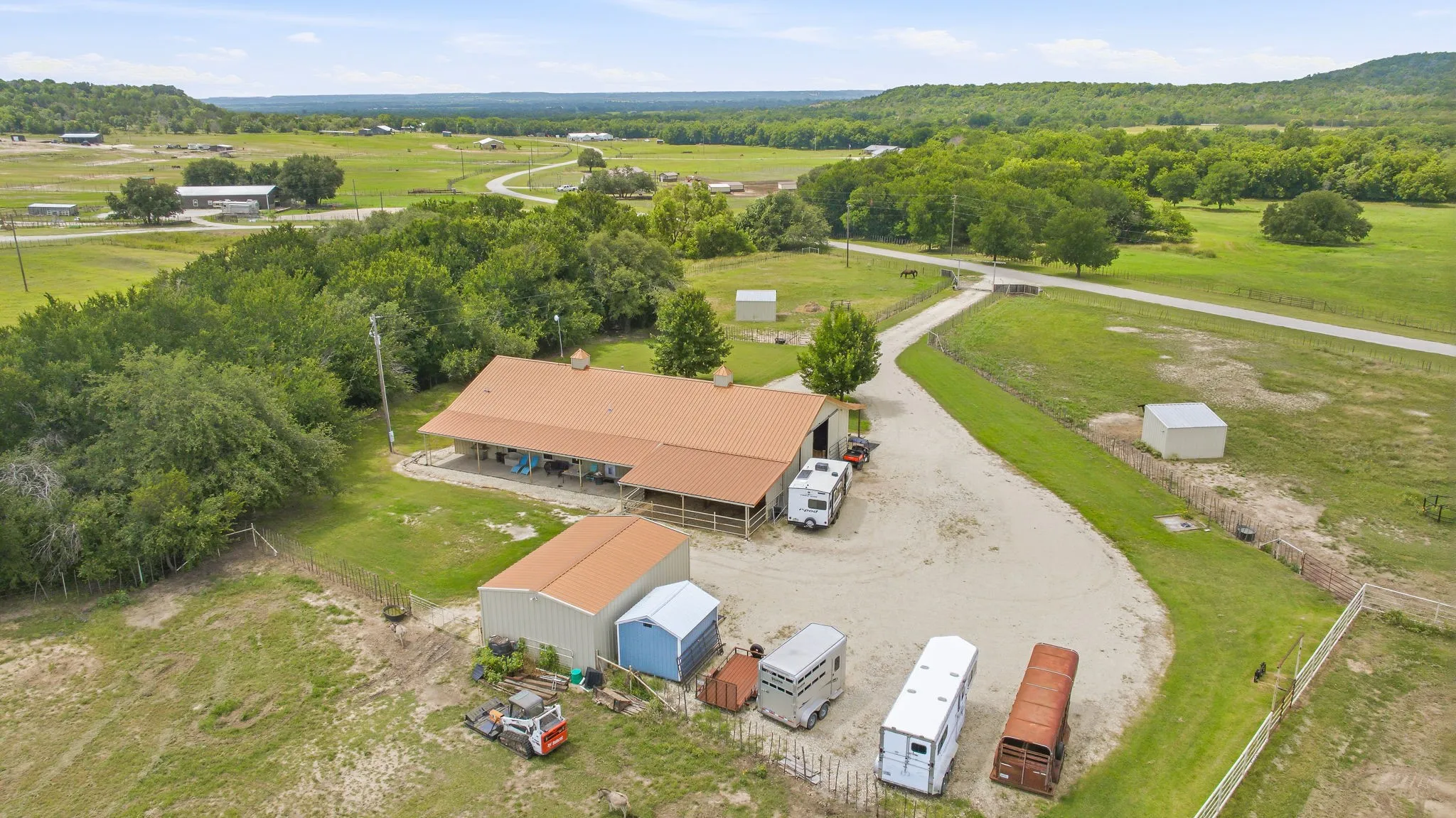 Single Family Residence For Sale in Erath County , 2400 Horsemans Drive, Stephenville, Texas 76401, 3 Bedroom, 3 Bathroom, Garage spaces, 1,756 Sqft, built in 2008, mls#21306202, Real Estate Agent in Stephenville, Homes For Sale in Erath county, Homes For Sale in Stephenville, Realtor in Stephenville Texas, Real Estate Brokerage Independent Realty Texas, Luminita Cordes Realtor