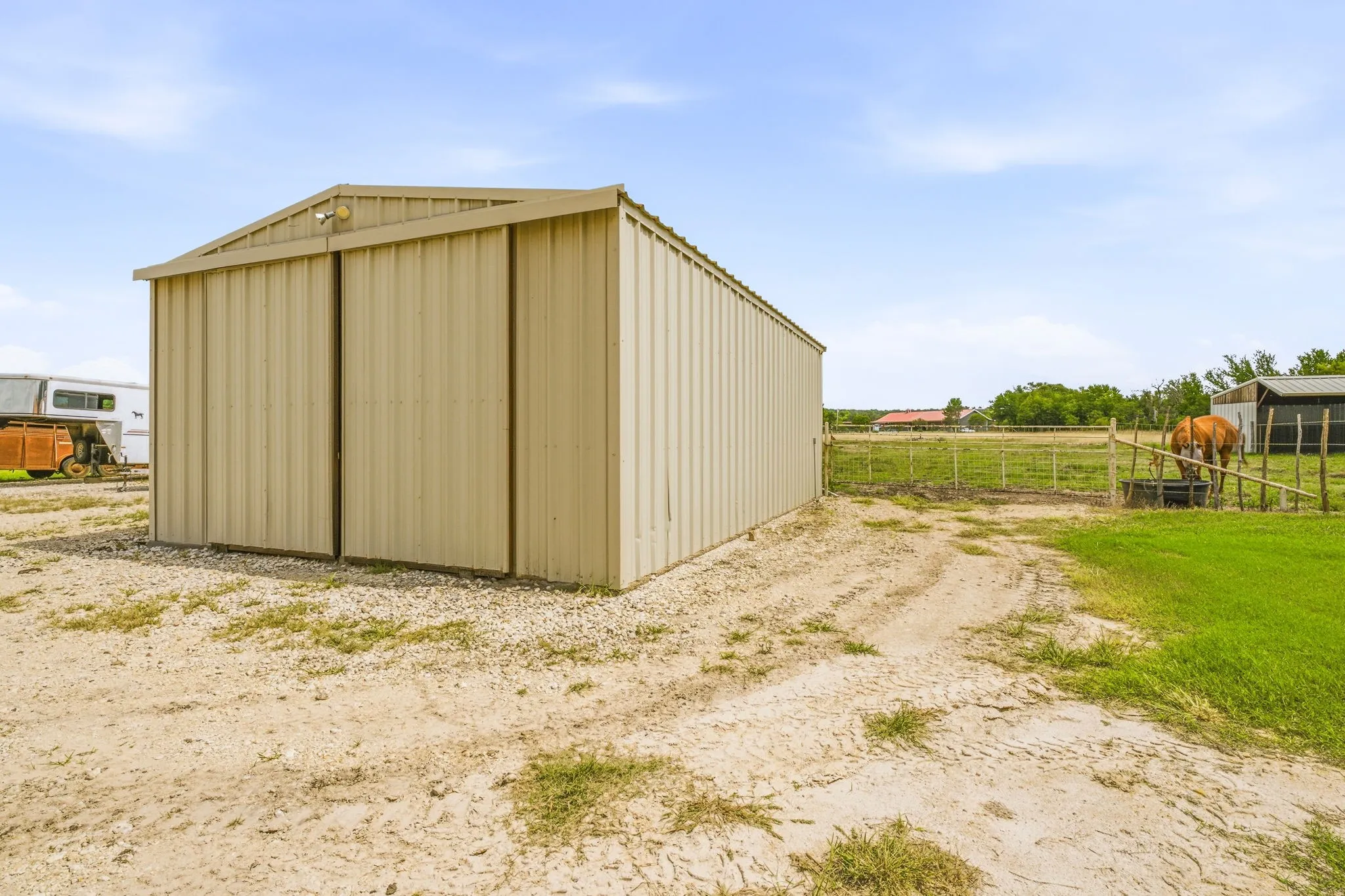 Single Family Residence For Sale in Erath County , 2400 Horsemans Drive, Stephenville, Texas 76401, 3 Bedroom, 3 Bathroom, Garage spaces, 1,756 Sqft, built in 2008, mls#21306202, Real Estate Agent in Stephenville, Homes For Sale in Erath county, Homes For Sale in Stephenville, Realtor in Stephenville Texas, Real Estate Brokerage Independent Realty Texas, Luminita Cordes Realtor