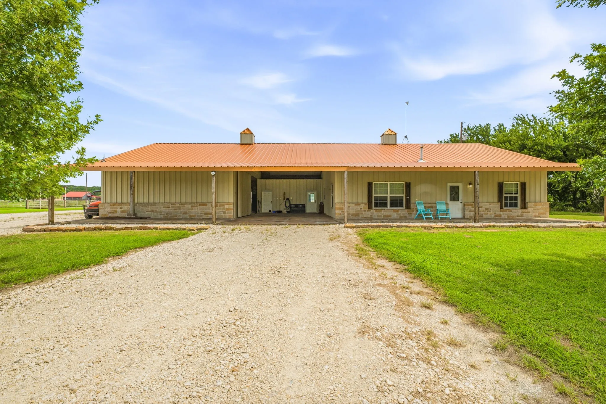 Single Family Residence For Sale in Erath County , 2400 Horsemans Drive, Stephenville, Texas 76401, 3 Bedroom, 3 Bathroom, Garage spaces, 1,756 Sqft, built in 2008, mls#21306202, Real Estate Agent in Stephenville, Homes For Sale in Erath county, Homes For Sale in Stephenville, Realtor in Stephenville Texas, Real Estate Brokerage Independent Realty Texas, Luminita Cordes Realtor